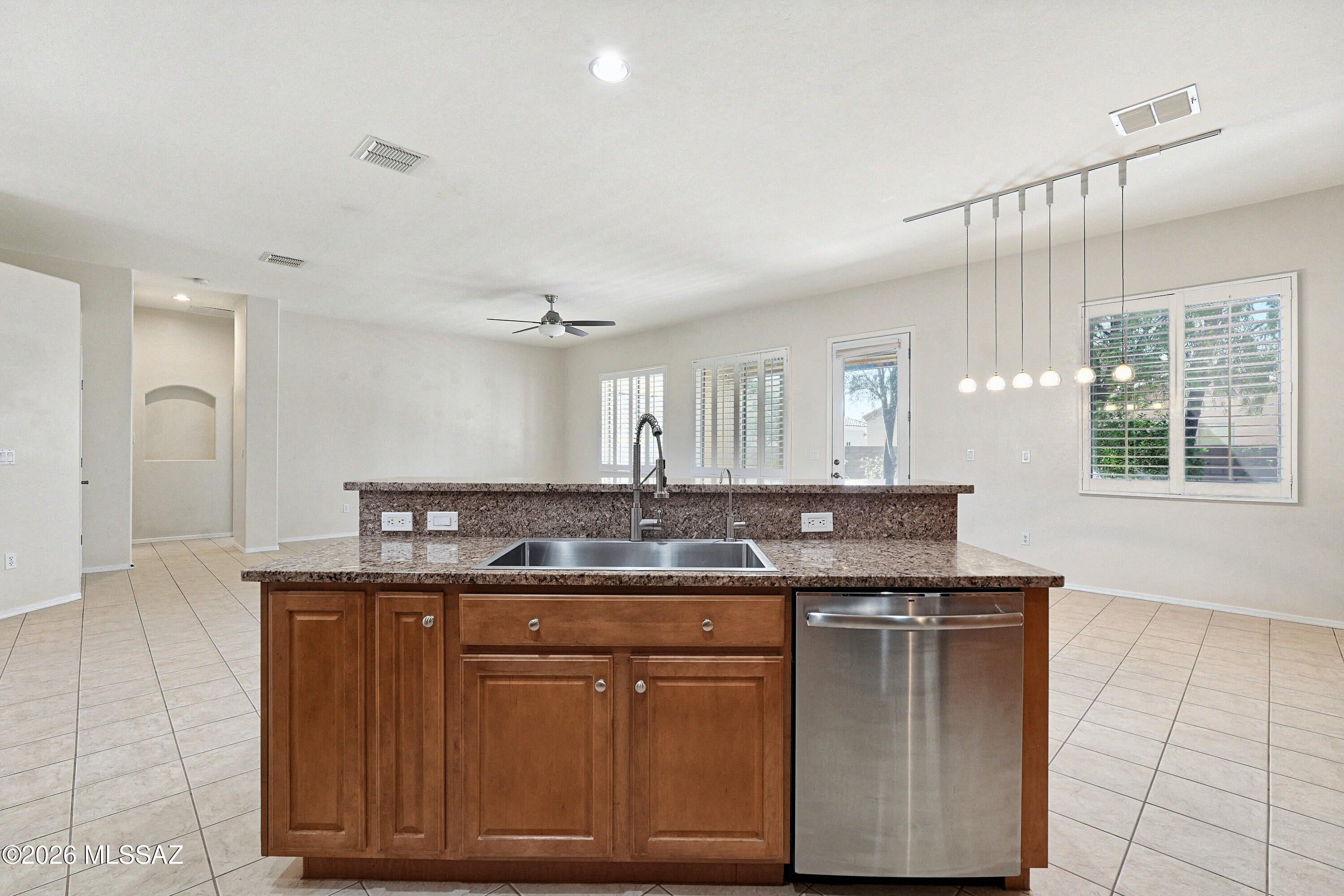 Black Horse (1-411) - Residential