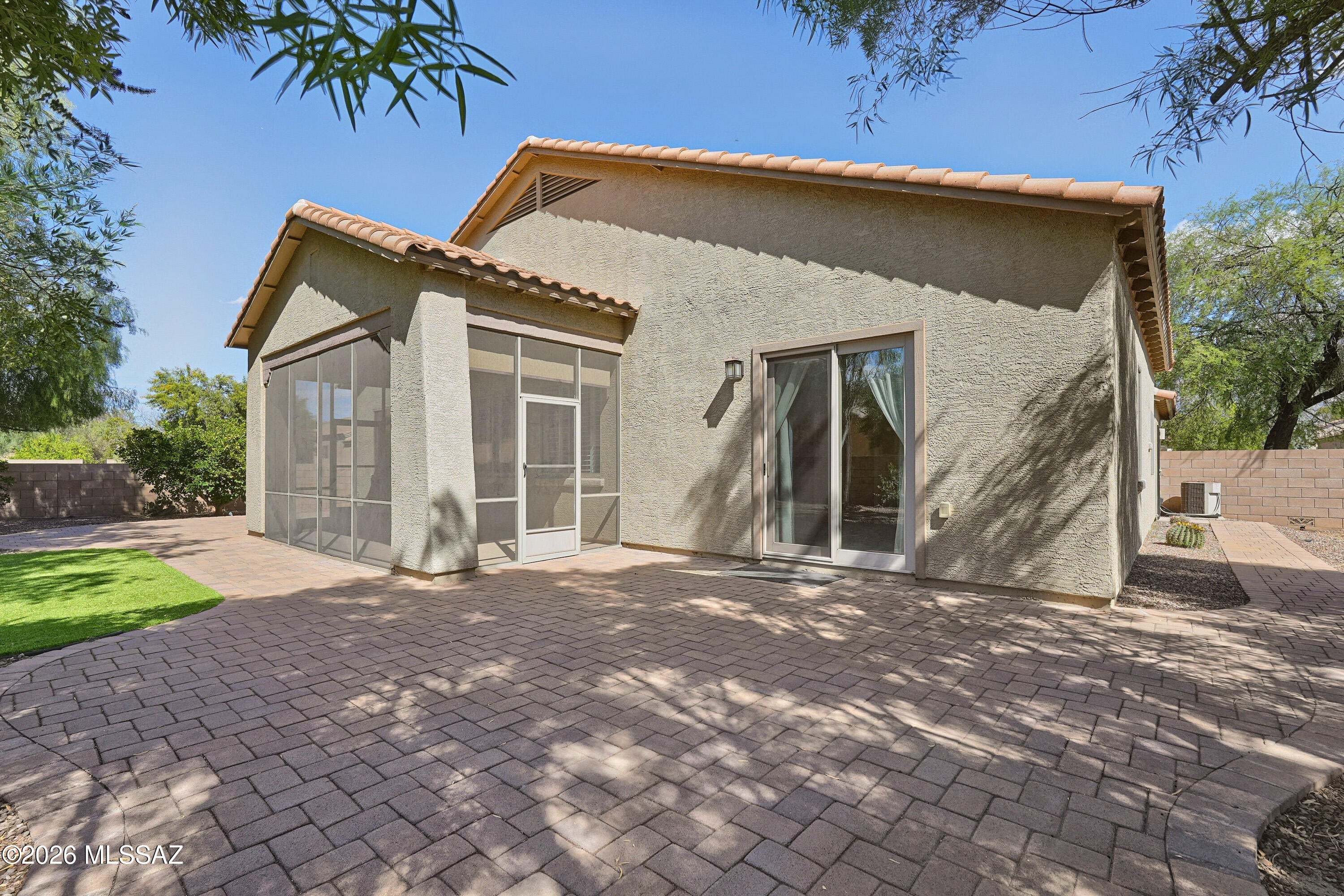 Black Horse (1-411) - Residential