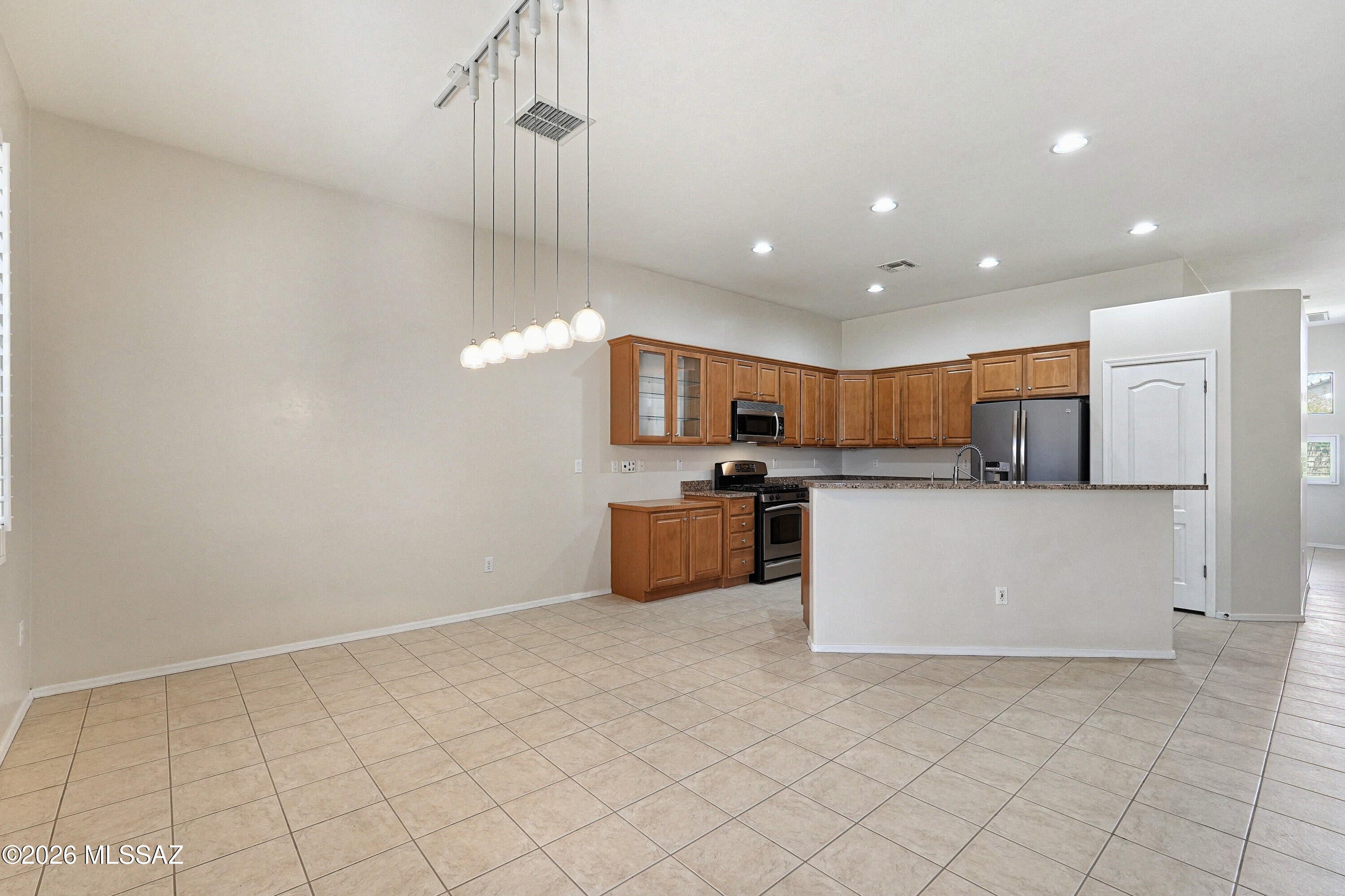 Black Horse (1-411) - Residential
