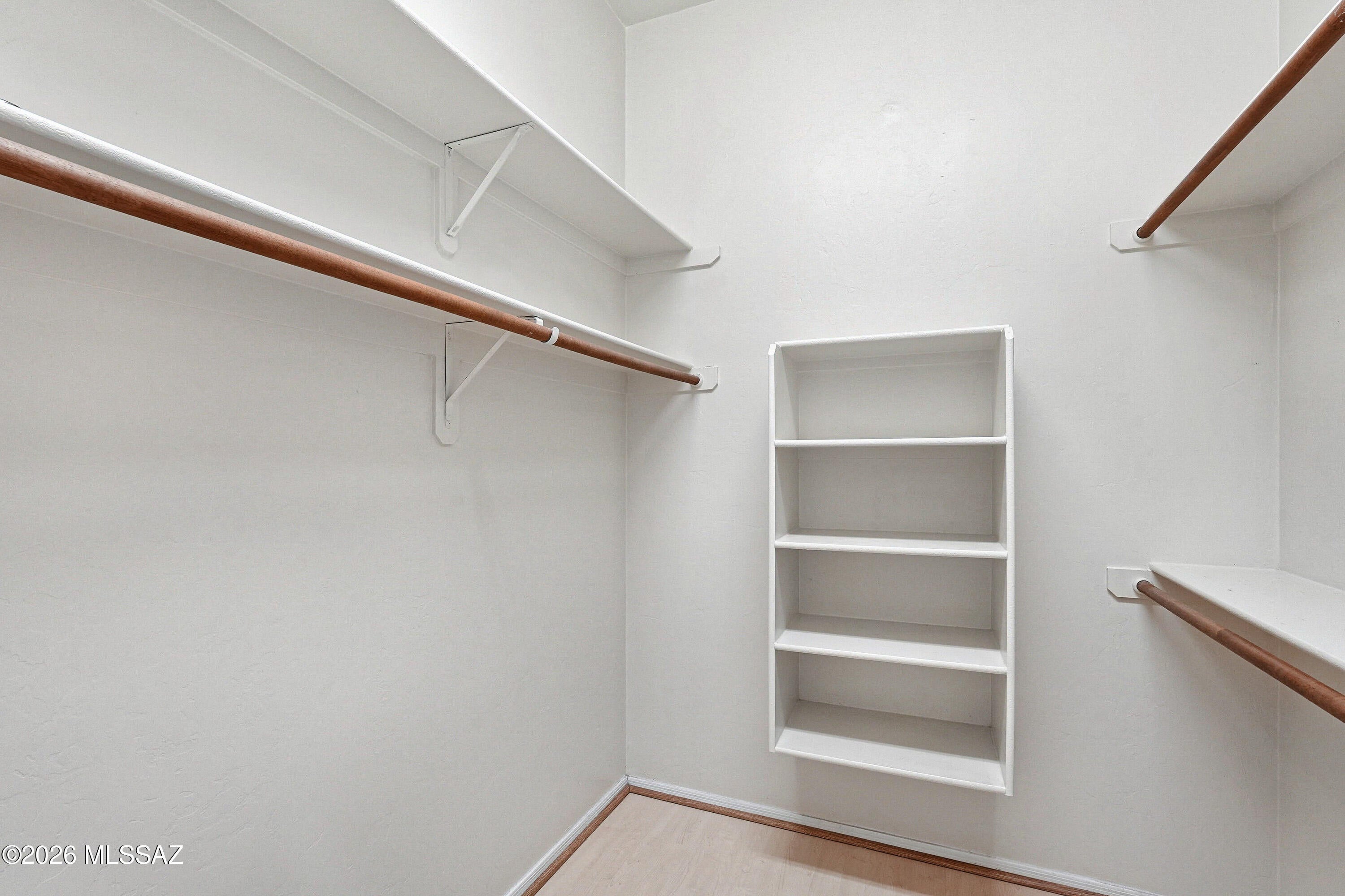 Black Horse (1-411) - Residential