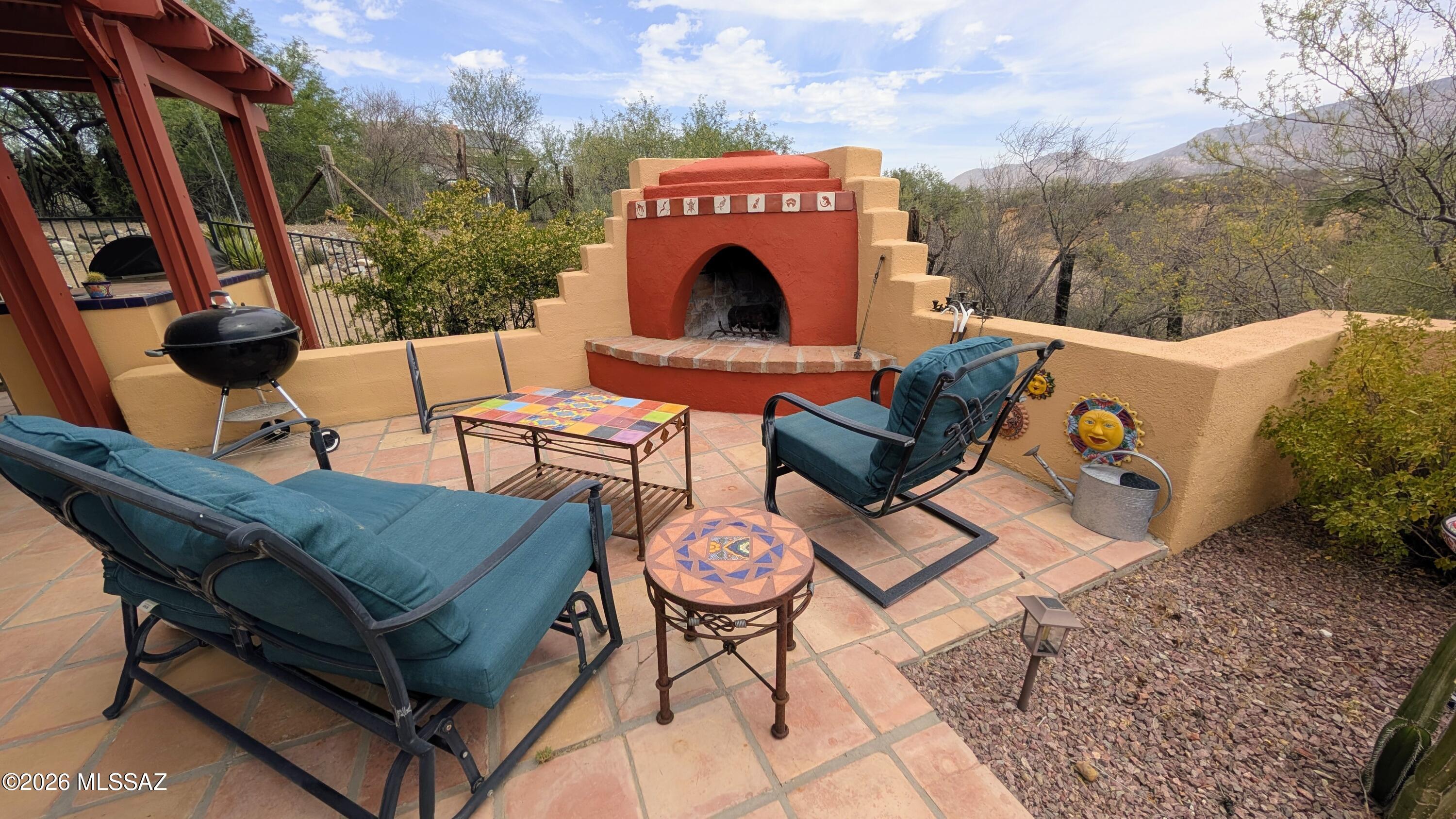COME PUT YOUR BOOTS UP HERE! Immerse yourself in the Spectacular Views as well as the pool!
Enjoy this very Unique, Eclectic property: Three bedrooms and Two Baths, Big living room, Cozy sitting room, Loaded with Owner's artwork and Fun collectibles- you'll be ''discovering'' new and old things everywhere you look! Very private pool and East-facing patio- enjoy the morning sunshine and the night-time stars- ''when the mountains turn pink, it's time for a drink...'' Ahhhhh... The Perfect Retreat for those seeking Something Special! WE DO FLEXIBLE LEASES! Do you need a place to ''Glamp'' while you're searching for that perfect resale home? or building new? or maybe, you just need to come experience the magic of Arizona. Don't miss this one!