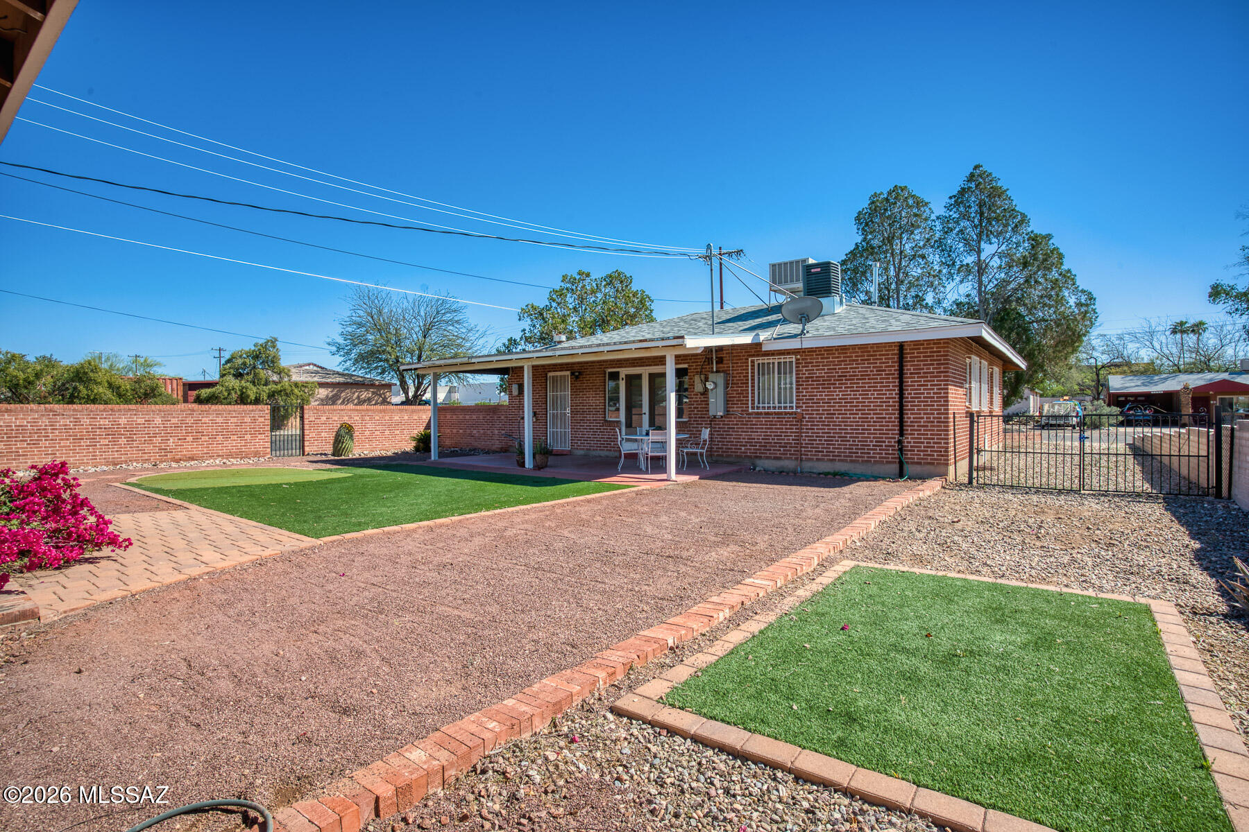 Broadway Manor - Residential