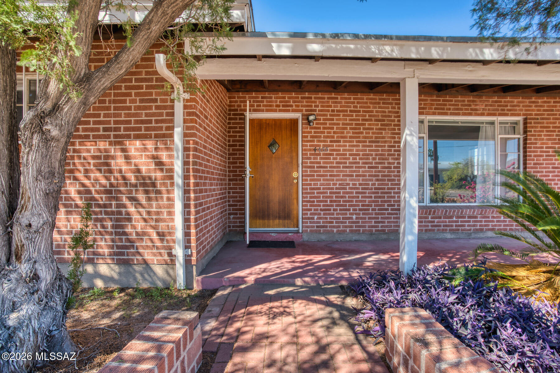 Broadway Manor - Residential
