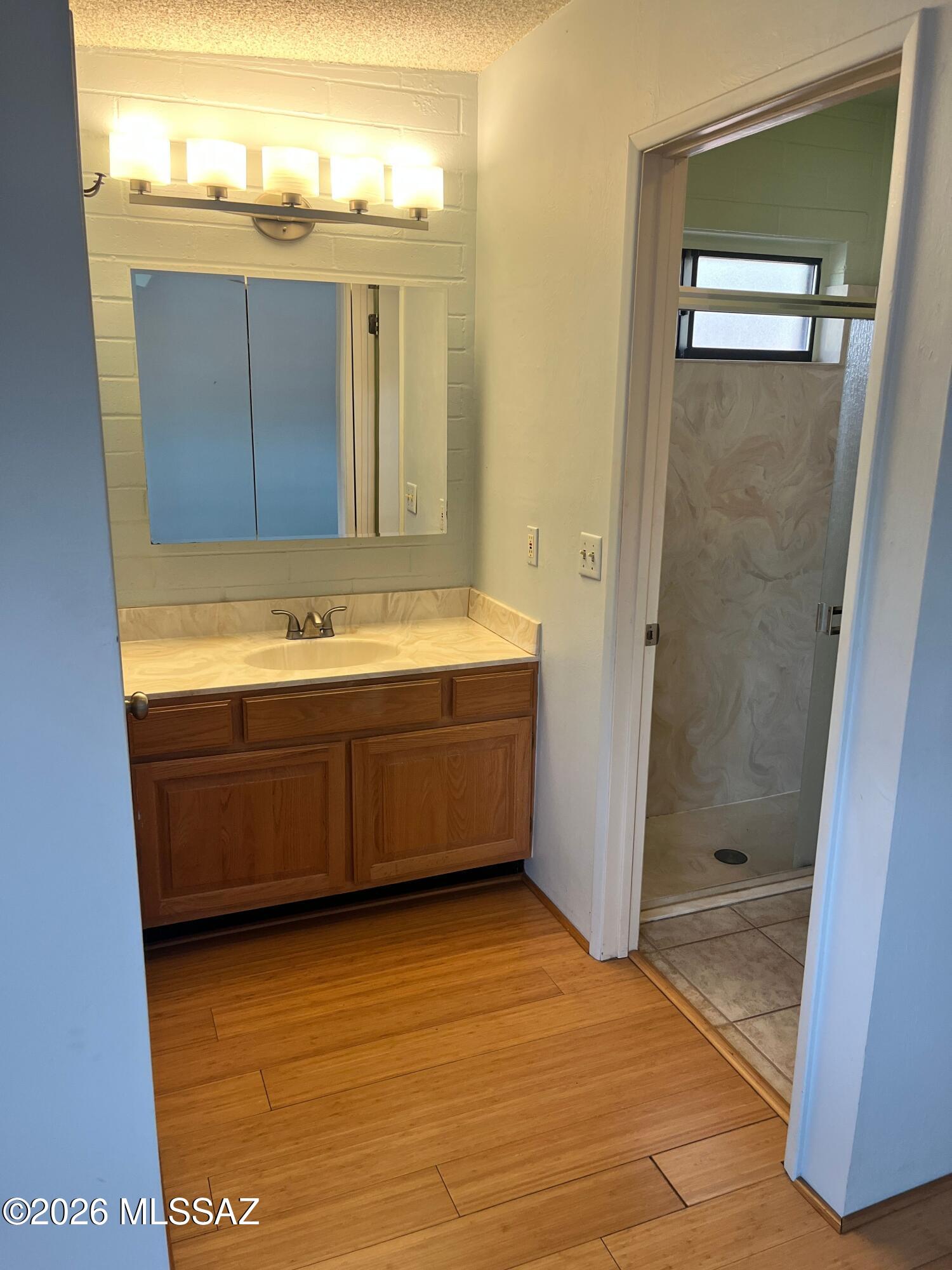 Vista Del Sierras East (1-83) - Residential Lease