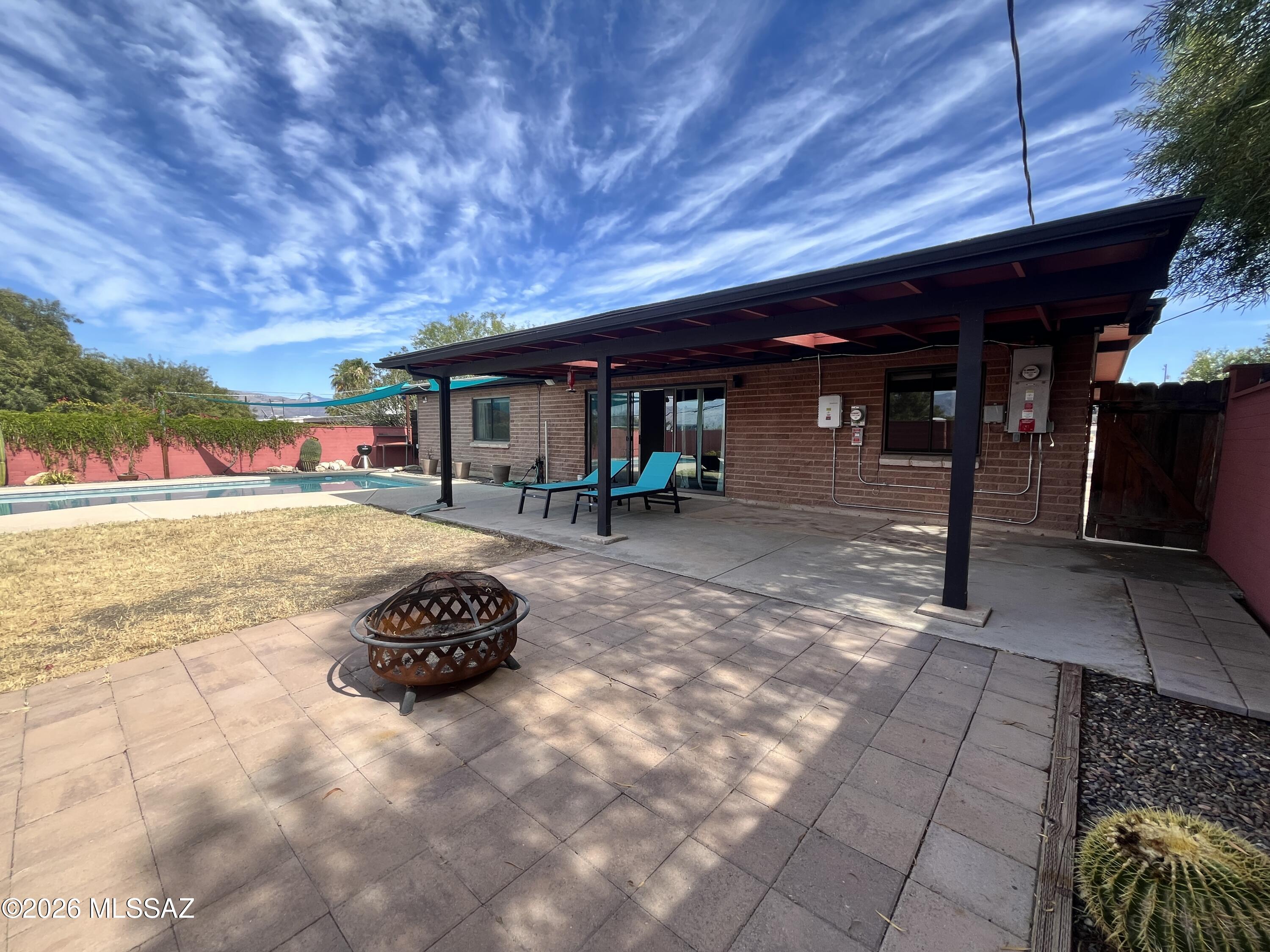 Vista Del Sierras East (1-83) - Residential Lease