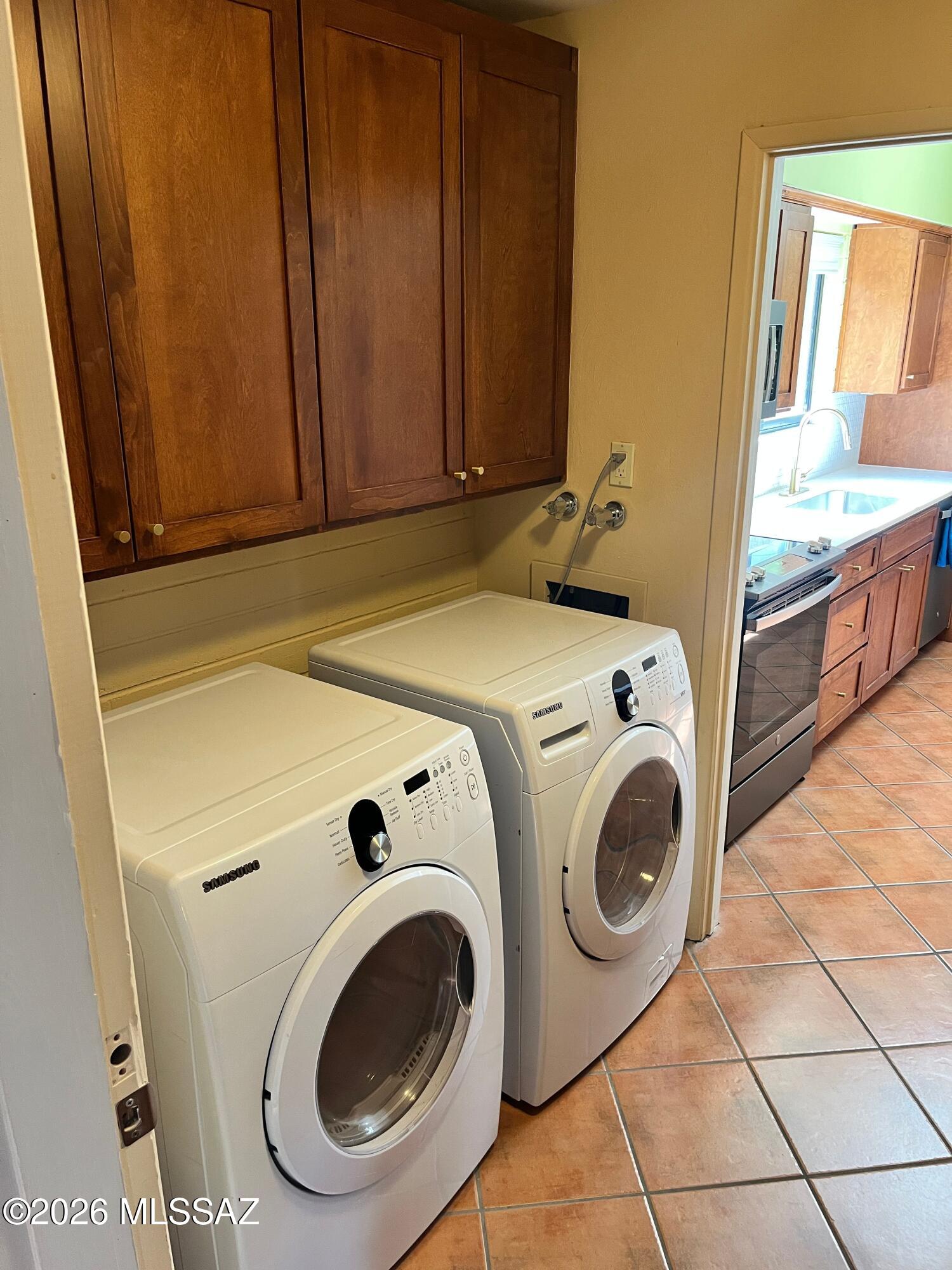 Vista Del Sierras East (1-83) - Residential Lease