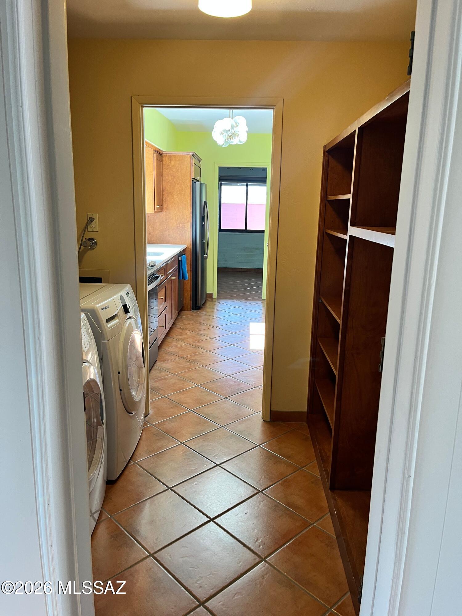 Vista Del Sierras East (1-83) - Residential Lease