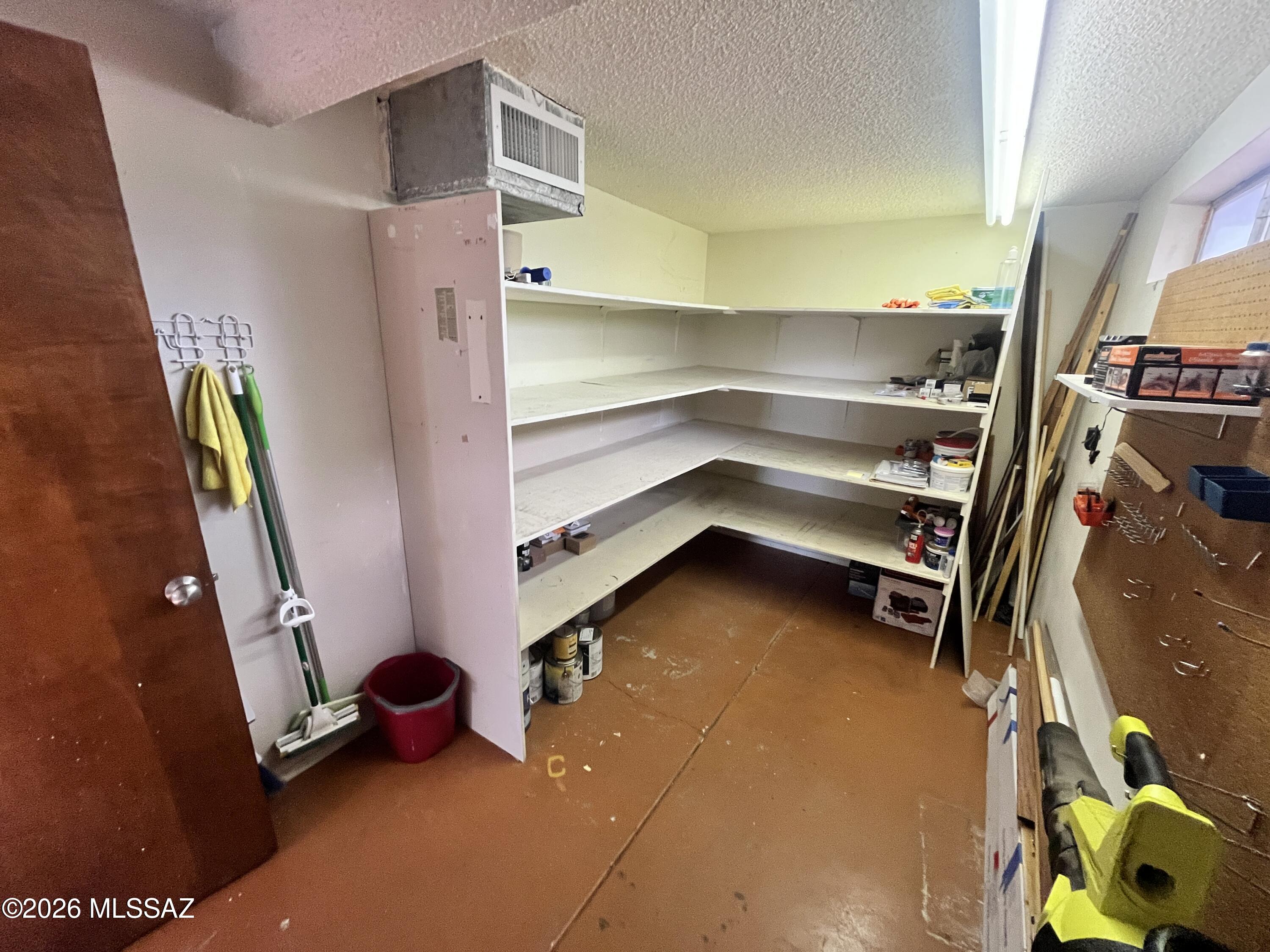 Vista Del Sierras East (1-83) - Residential Lease
