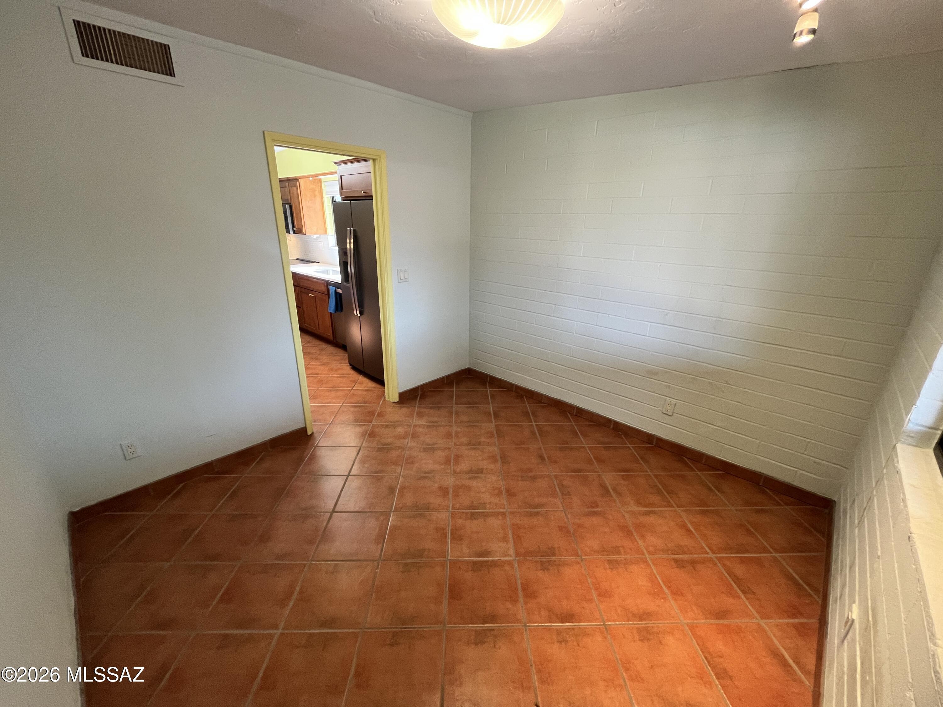 Vista Del Sierras East (1-83) - Residential Lease