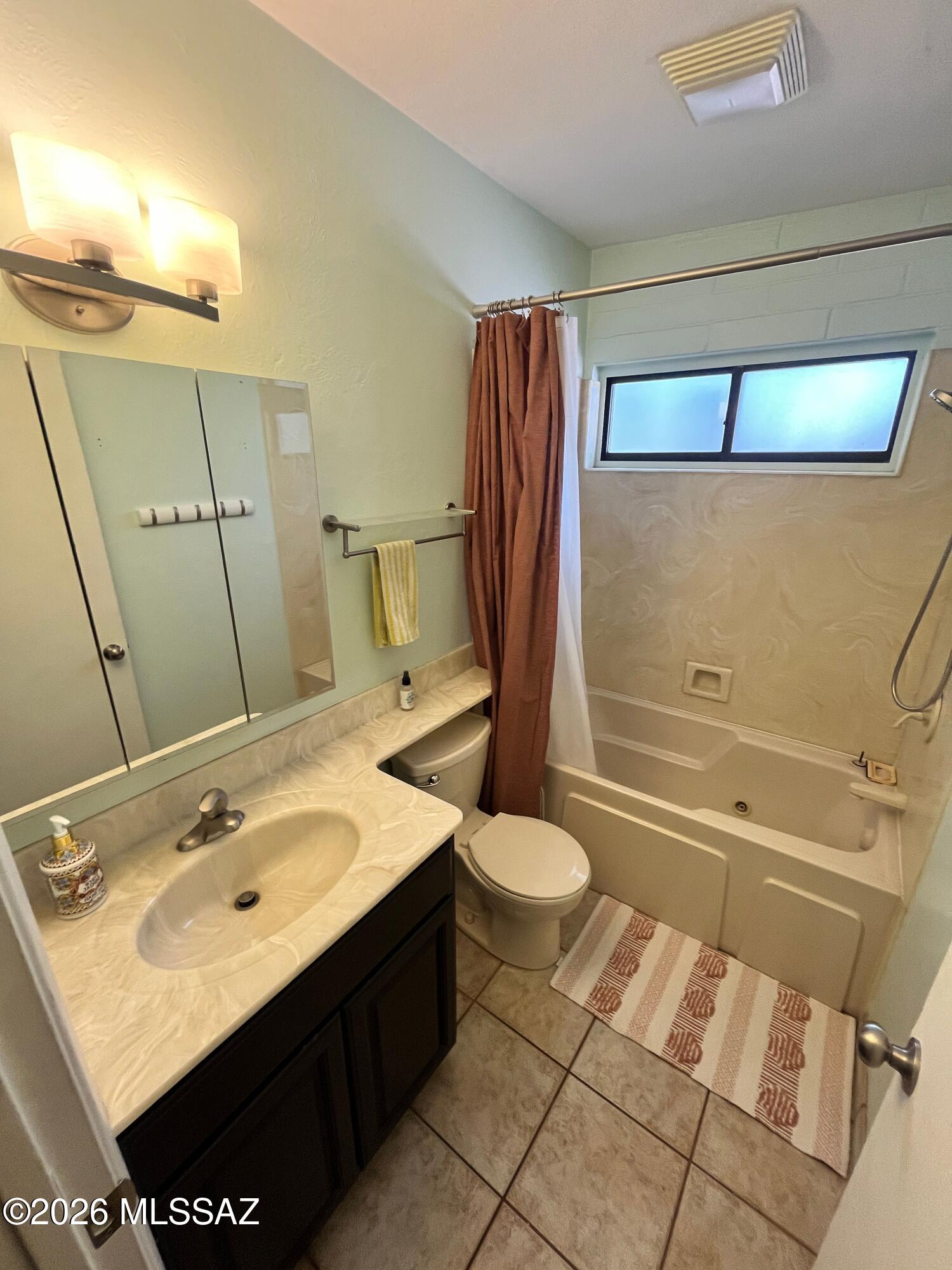 Vista Del Sierras East (1-83) - Residential Lease