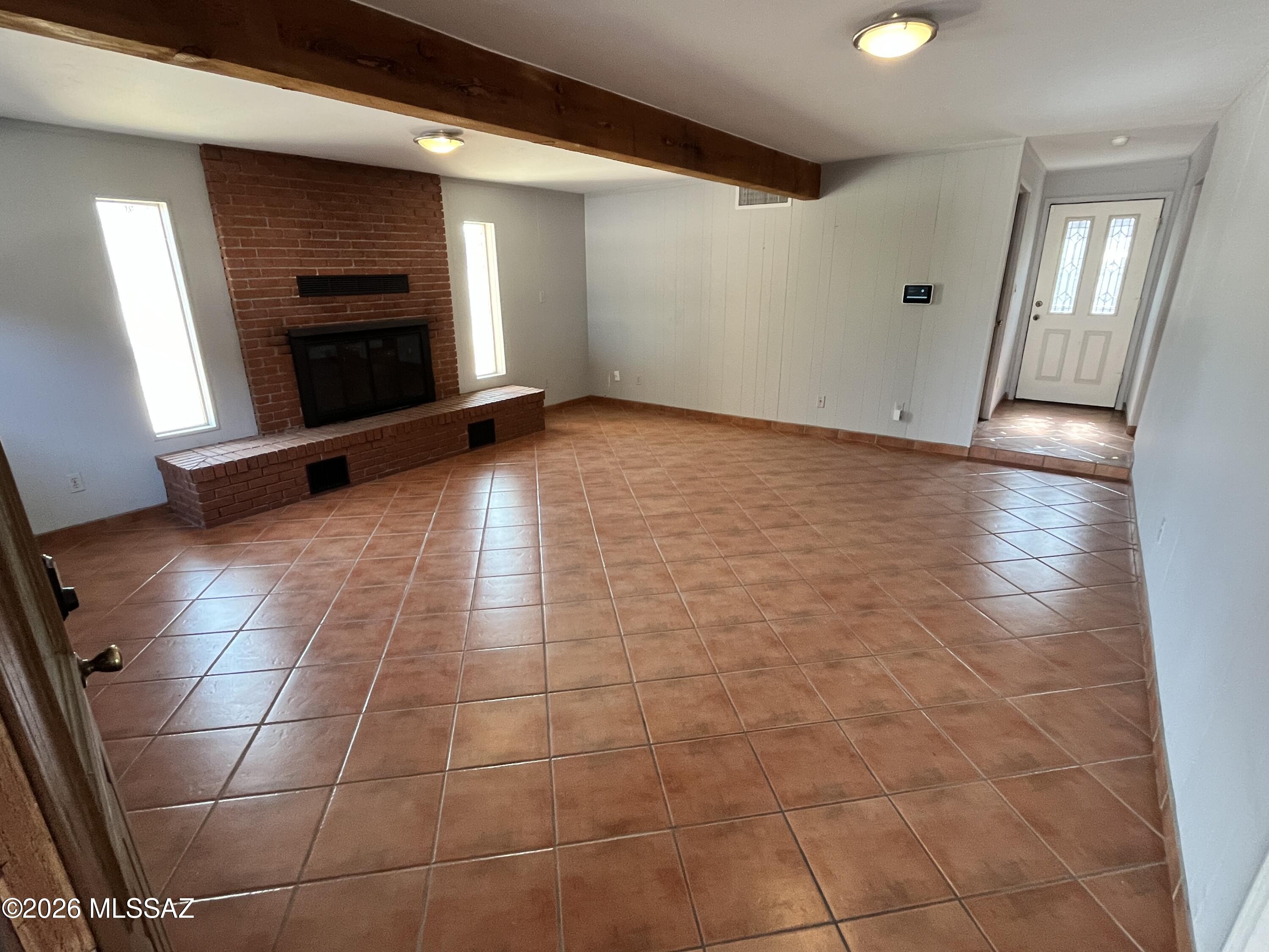 Vista Del Sierras East (1-83) - Residential Lease
