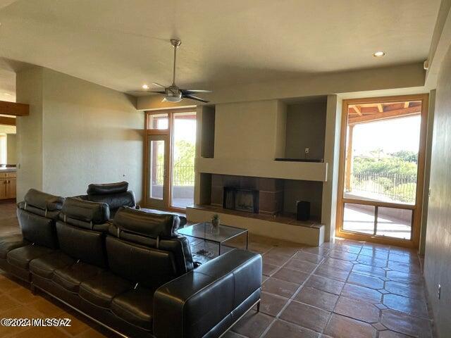 La Paloma Ridge Estates I (1-69) - Residential Lease