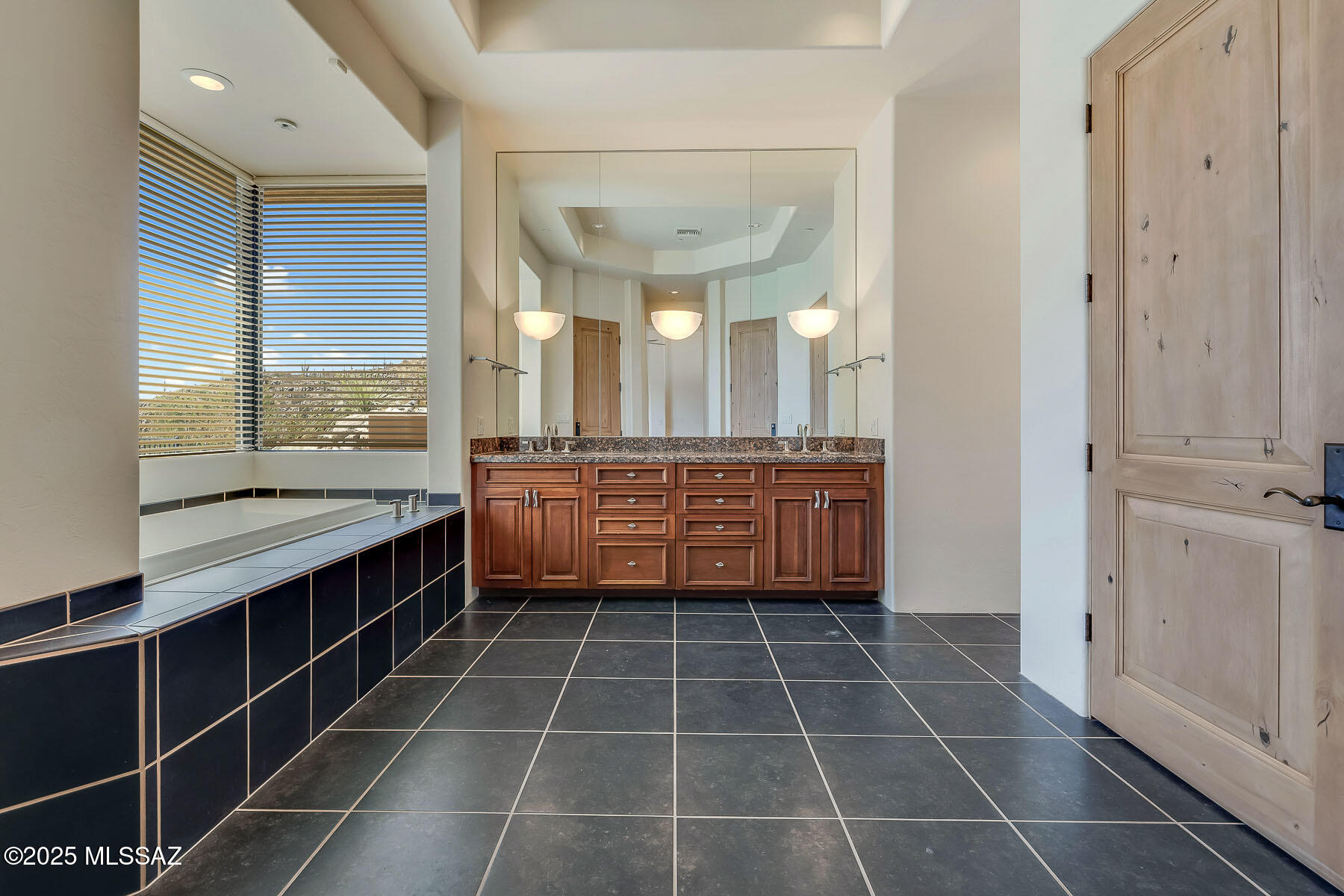 Canyon Pass II At Dove Mountain (49-110) - Residential