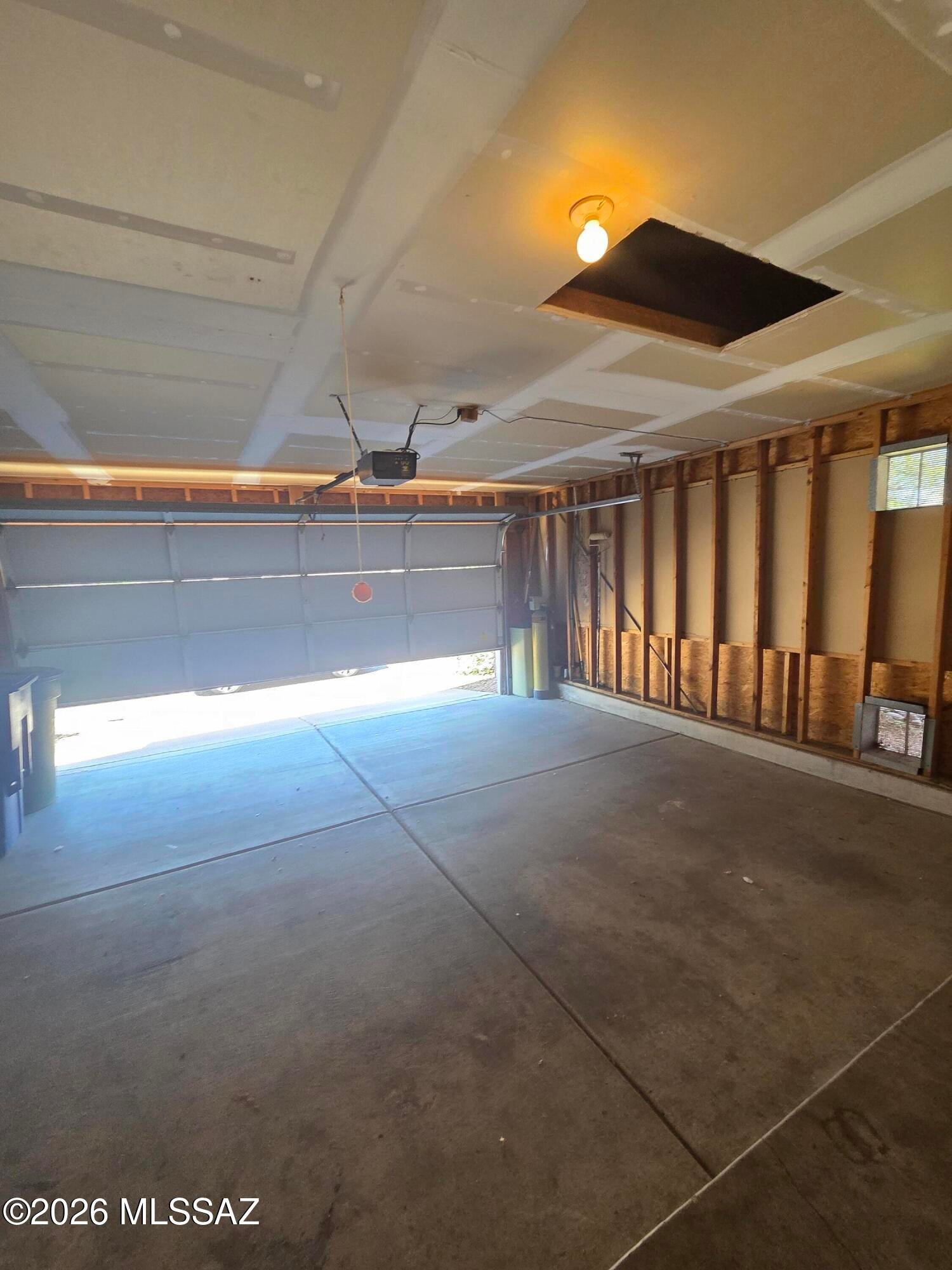 Eastpointe Estates (1-98) - Residential Lease