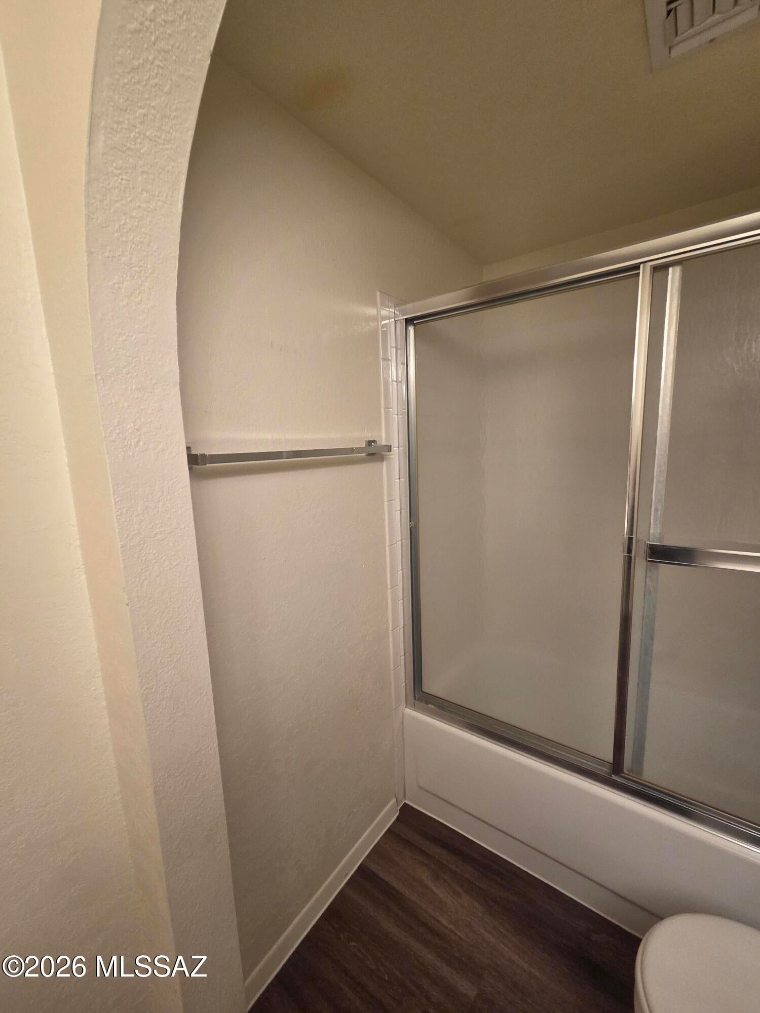 Eastpointe Estates (1-98) - Residential Lease