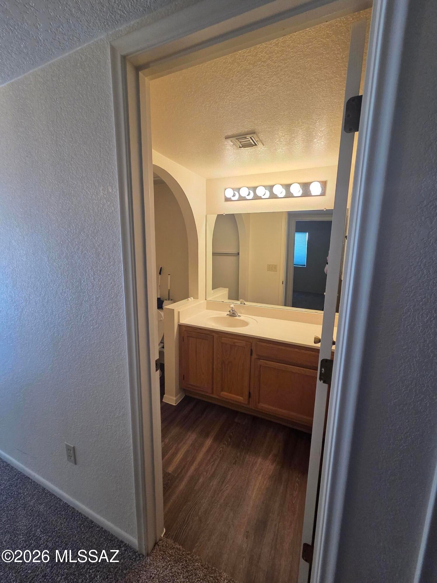 Eastpointe Estates (1-98) - Residential Lease