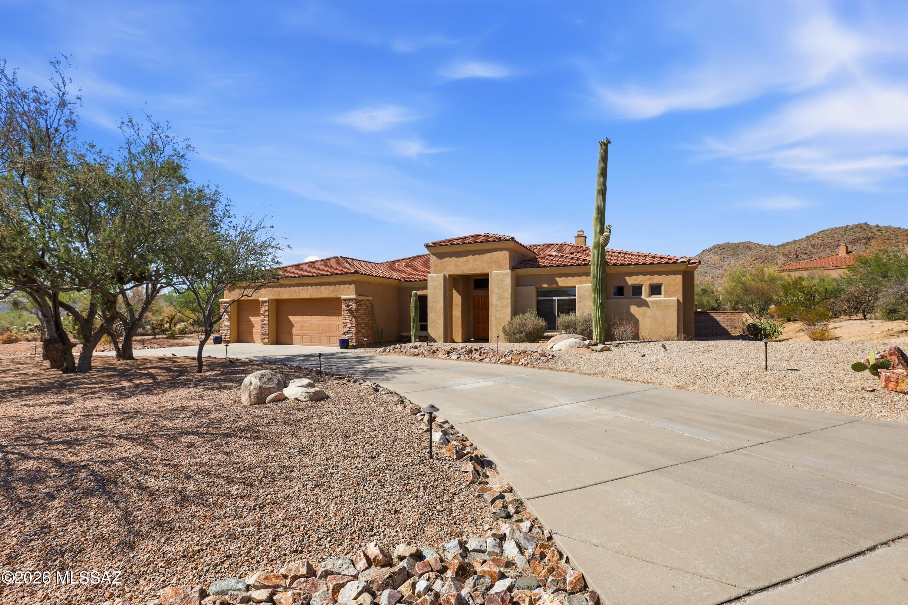 Dos Lagos at Dove Mountain (1-91) - Residential