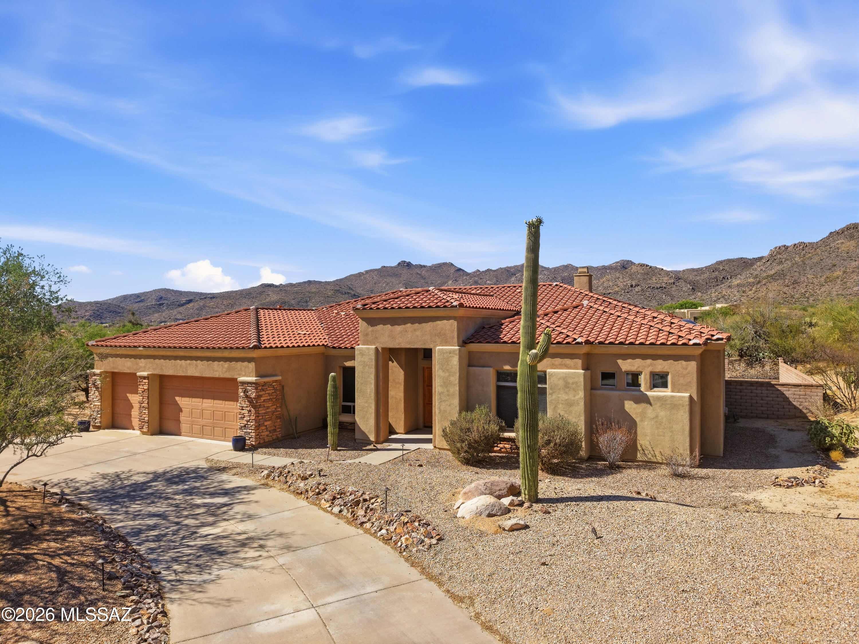Dos Lagos at Dove Mountain (1-91) - Residential