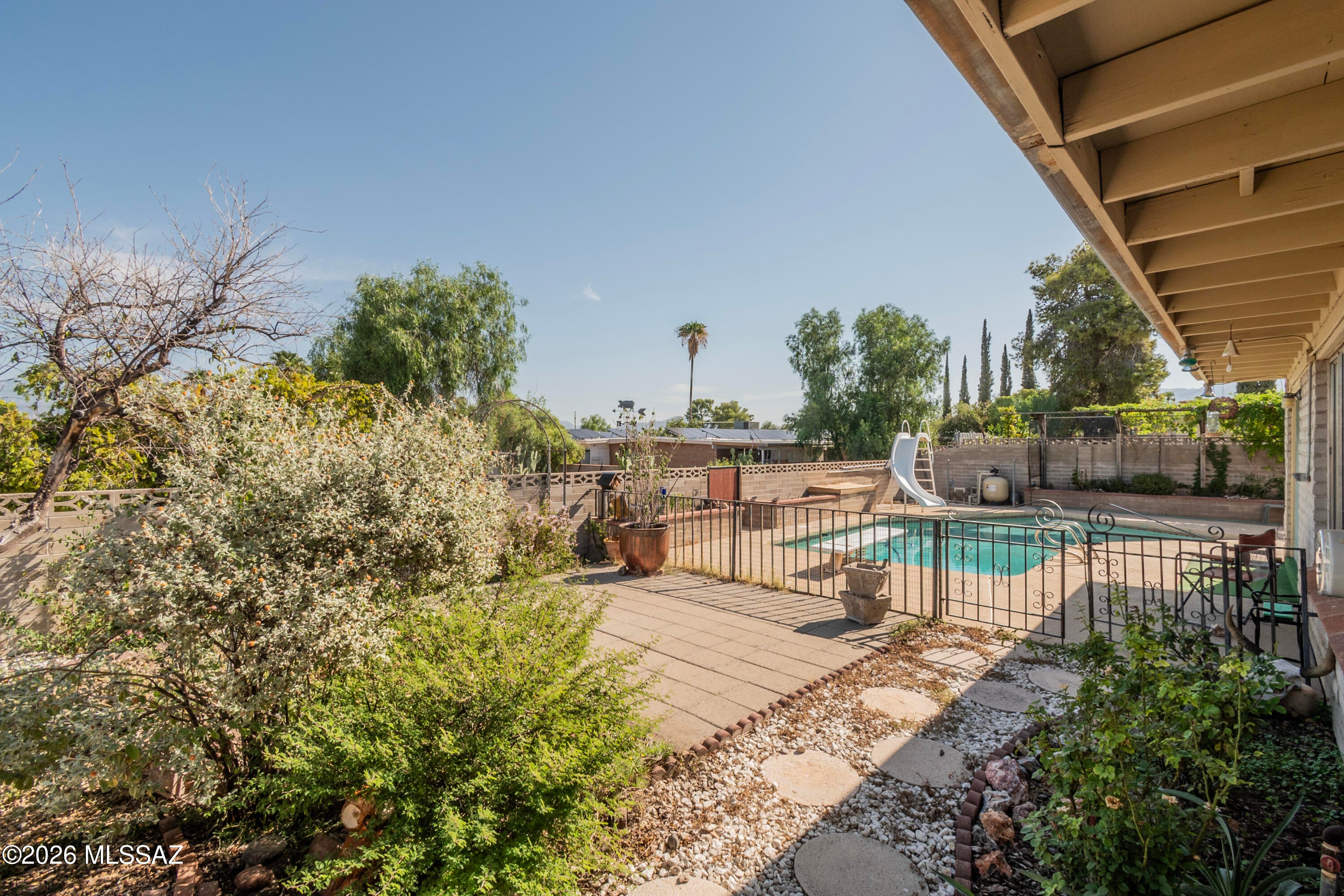 Braewood Terrace (1-107) - Residential