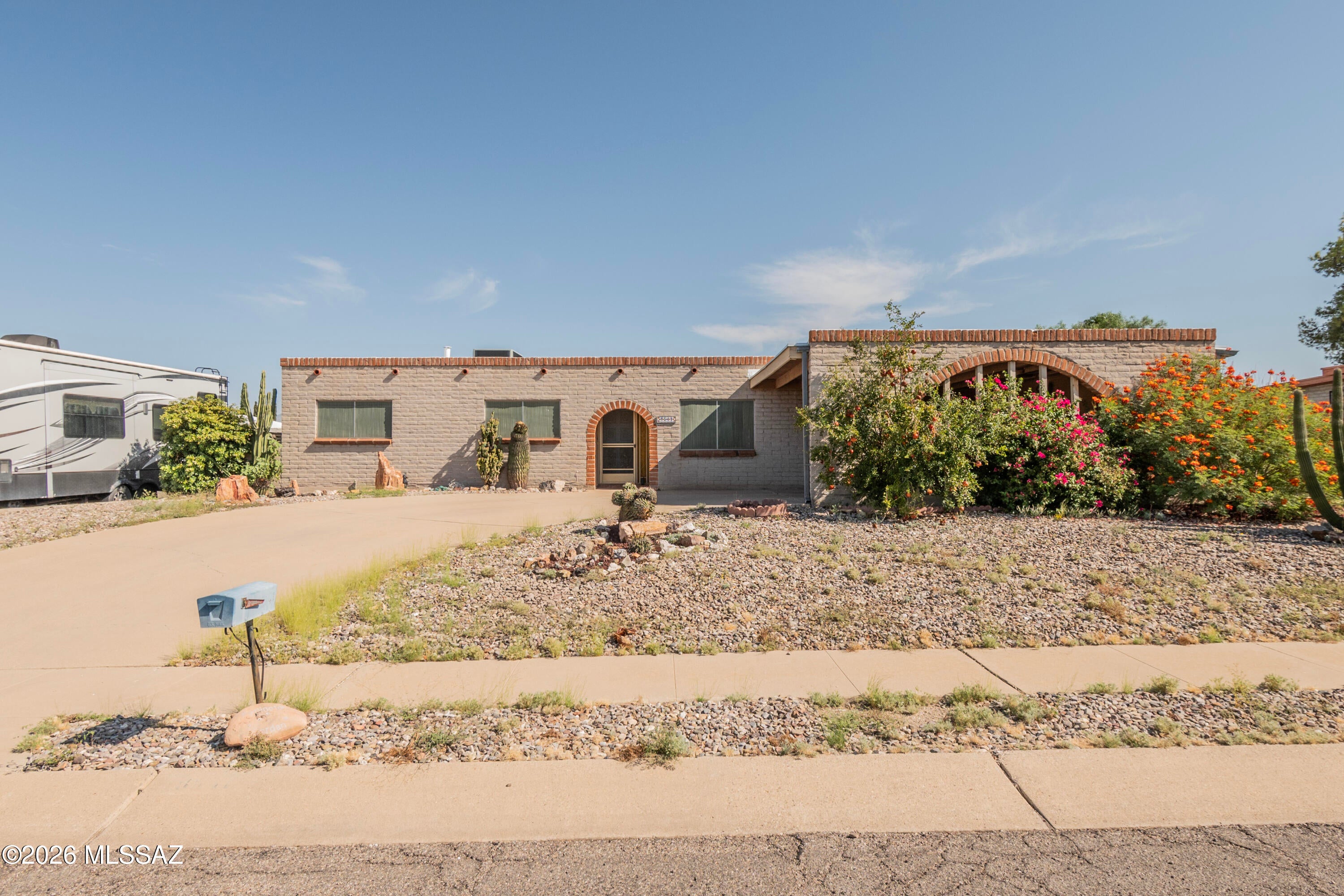 Braewood Terrace (1-107) - Residential
