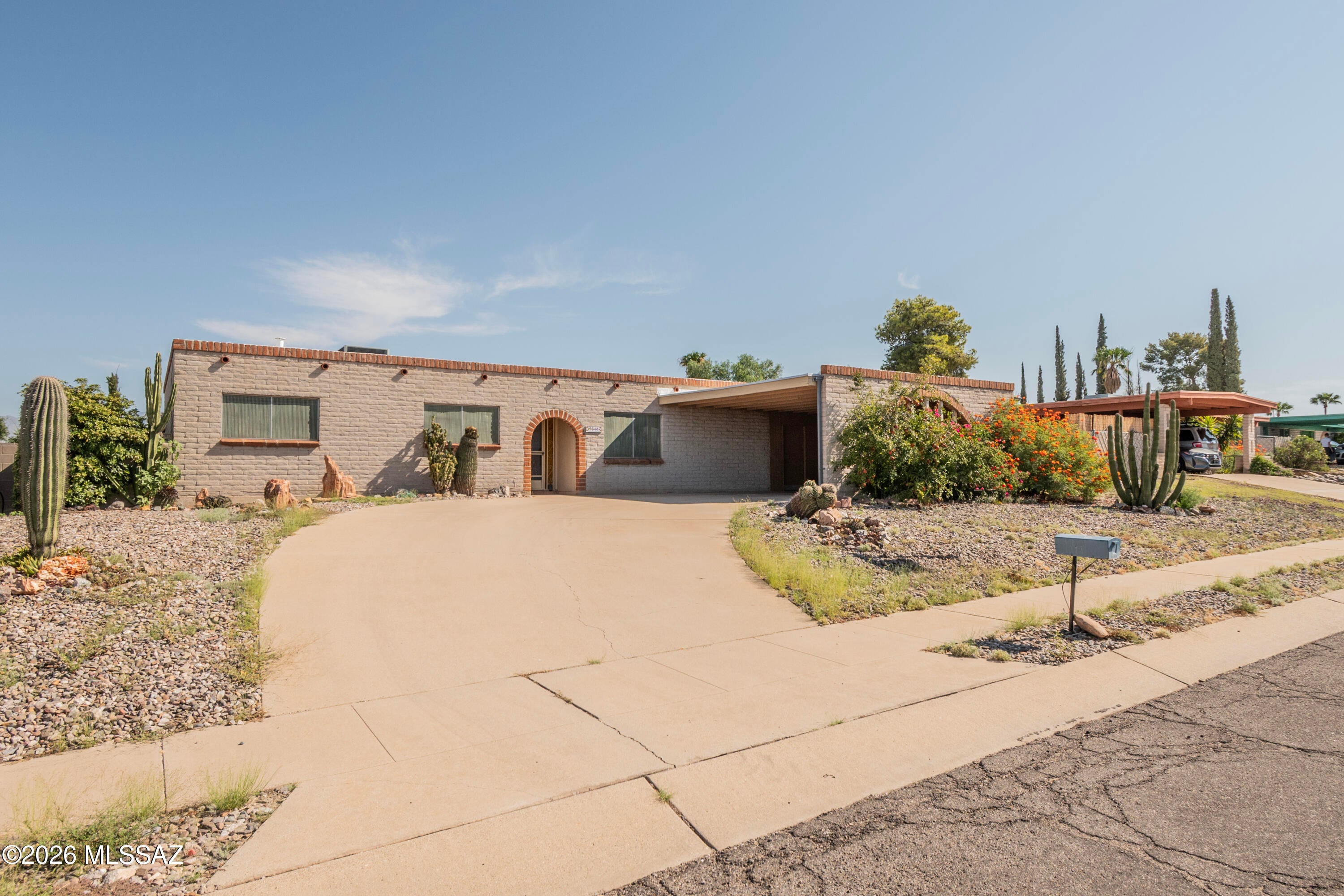 Braewood Terrace (1-107) - Residential