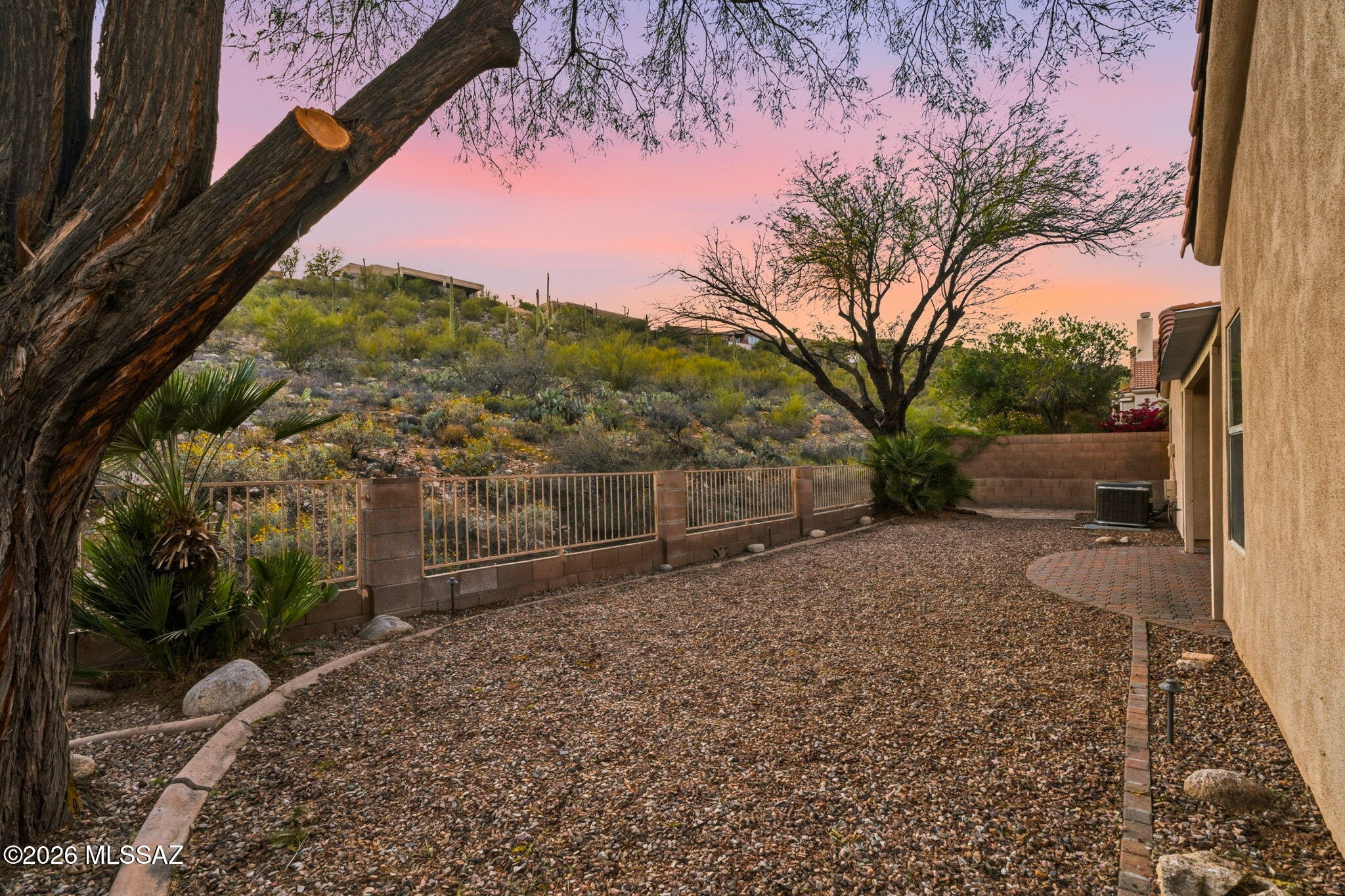 Sabino Mountain (1-290) - Residential