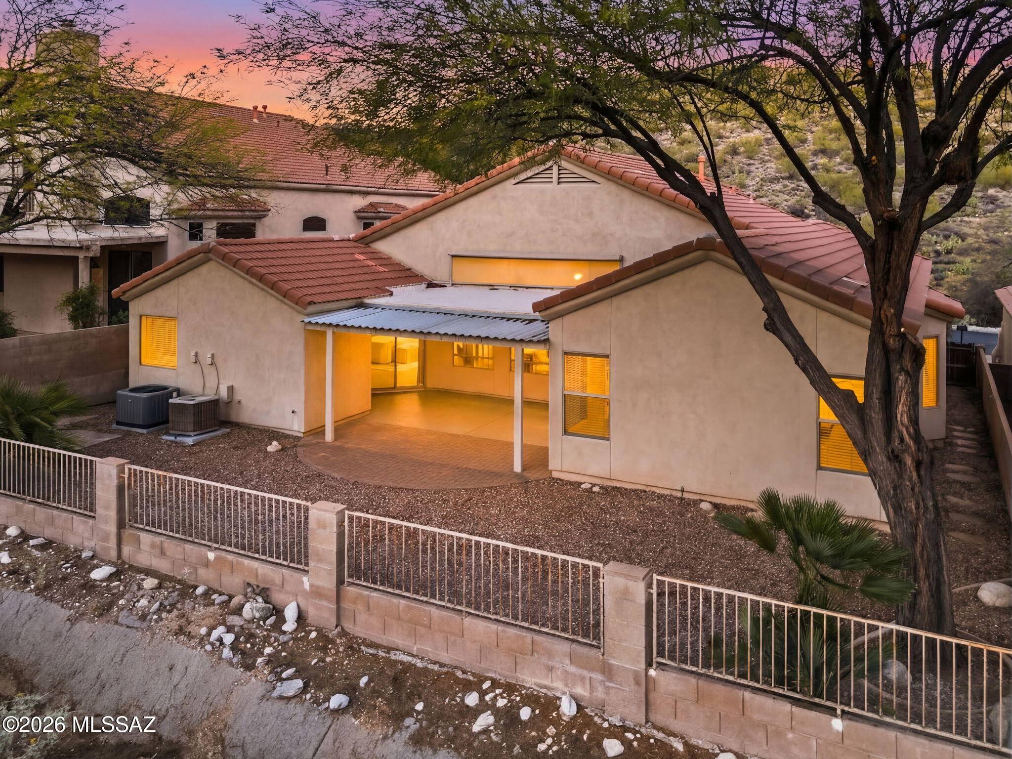 Sabino Mountain (1-290) - Residential