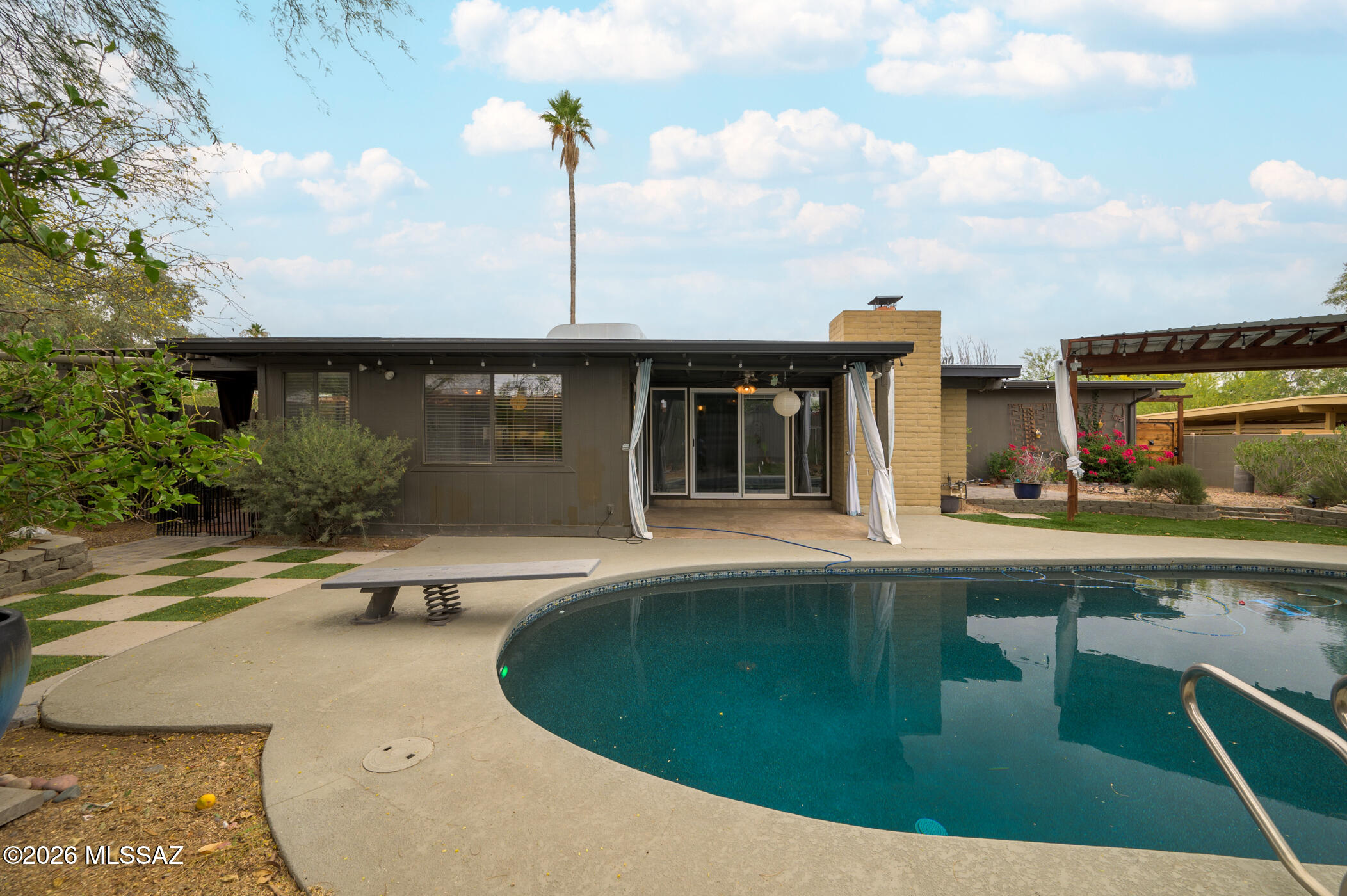 Hidden Hills (104-200) - Residential