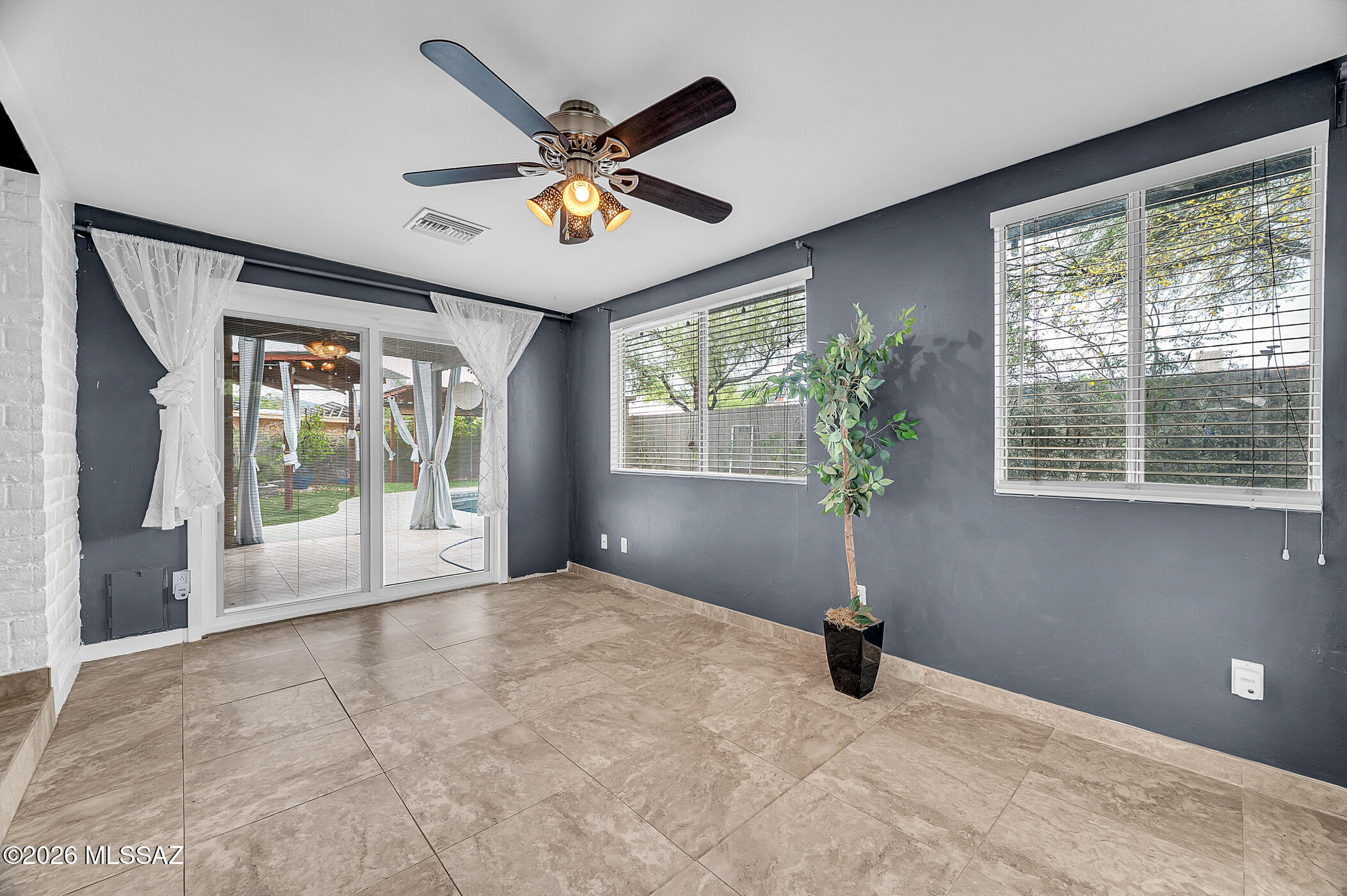 Hidden Hills (104-200) - Residential