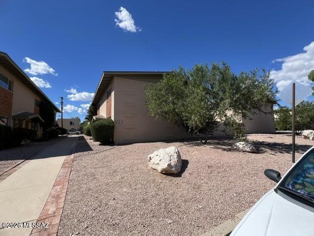Unique opportunity to own in a desirable condo community. This 3-bedroom, 1.5-bath home features a spacious living room, eat-in kitchen, private patio, and covered parking. Community amenities enhance the lifestyle, while the central location provides easy access to shopping, dining, schools, and everyday conveniences.