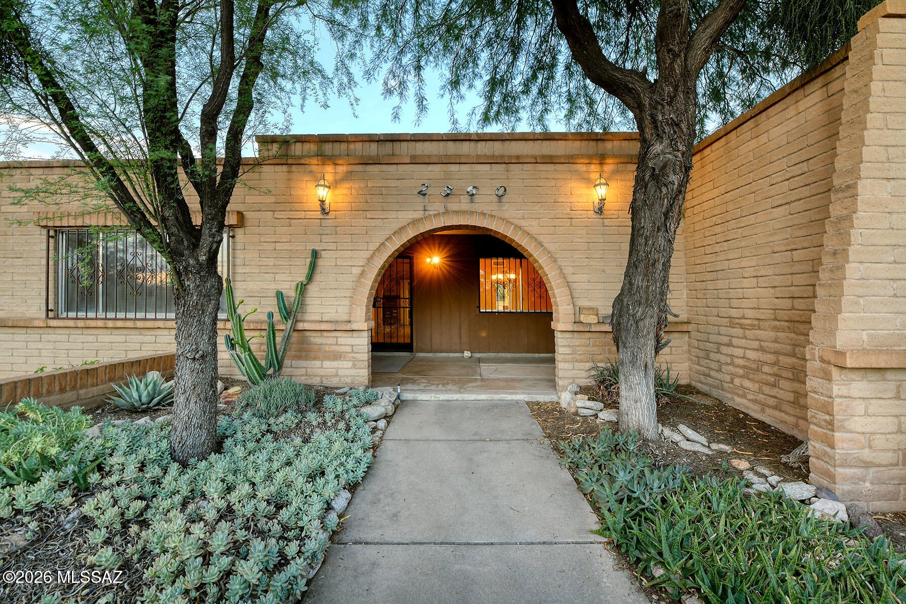 Tanque Verde Vista (1-26) - Residential