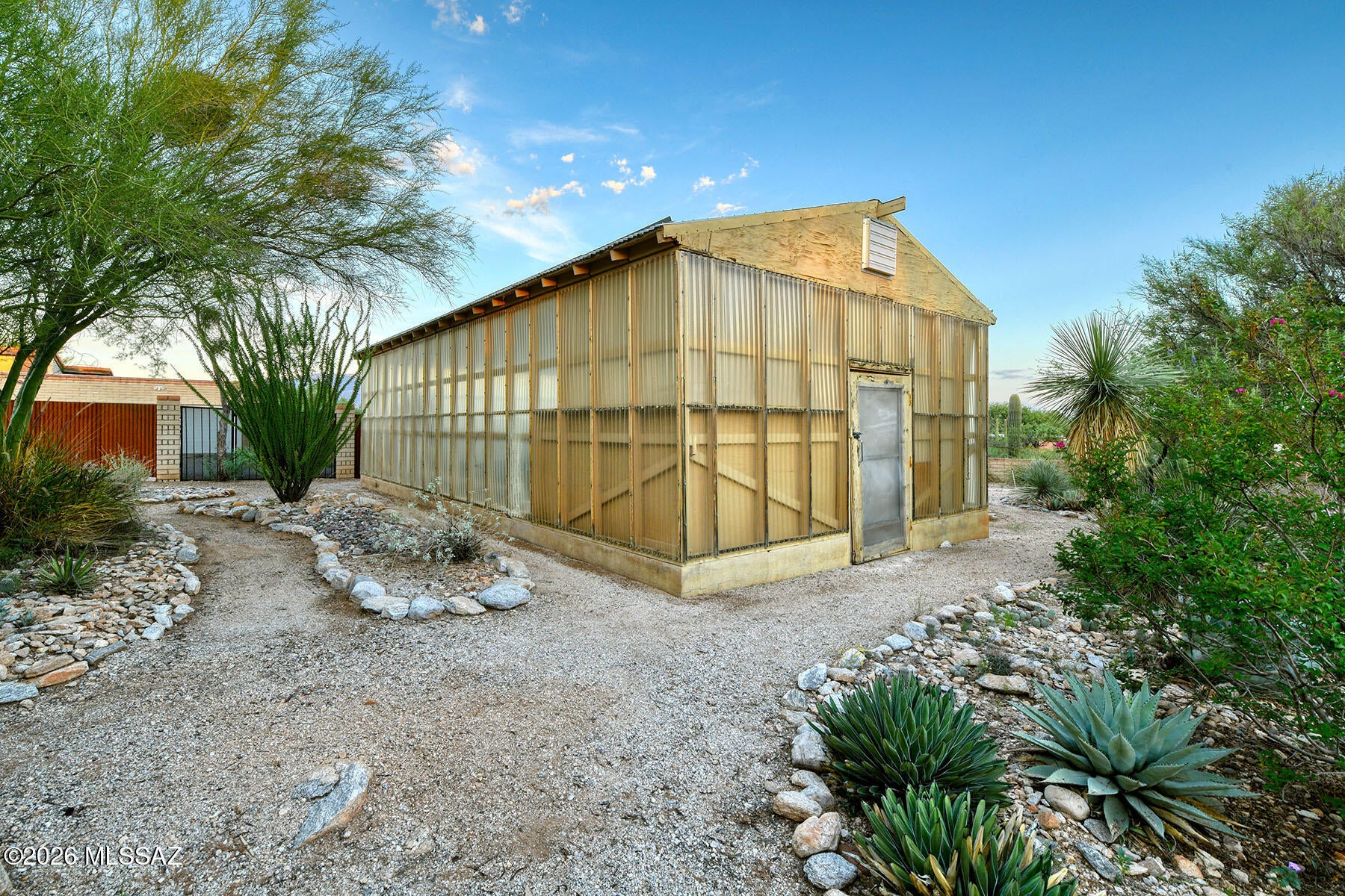Tanque Verde Vista (1-26) - Residential