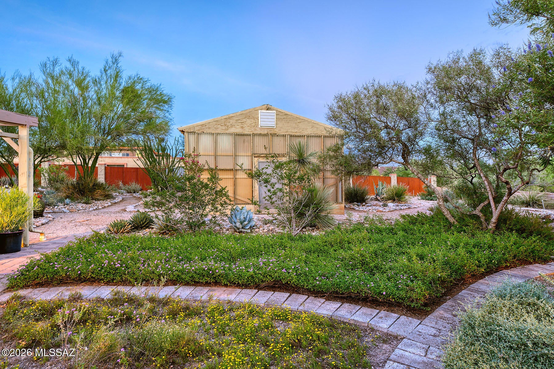 Tanque Verde Vista (1-26) - Residential
