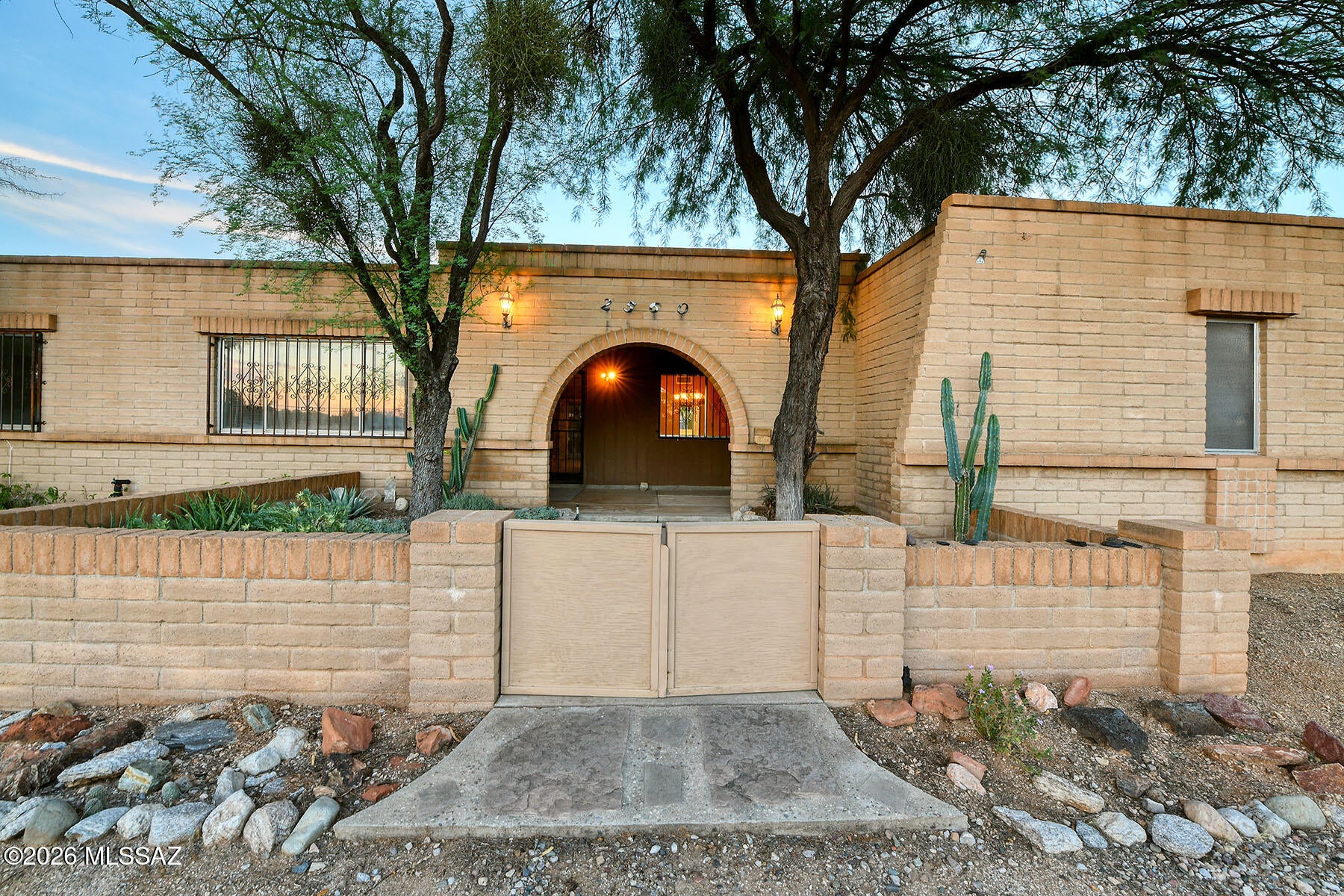 Tanque Verde Vista (1-26) - Residential
