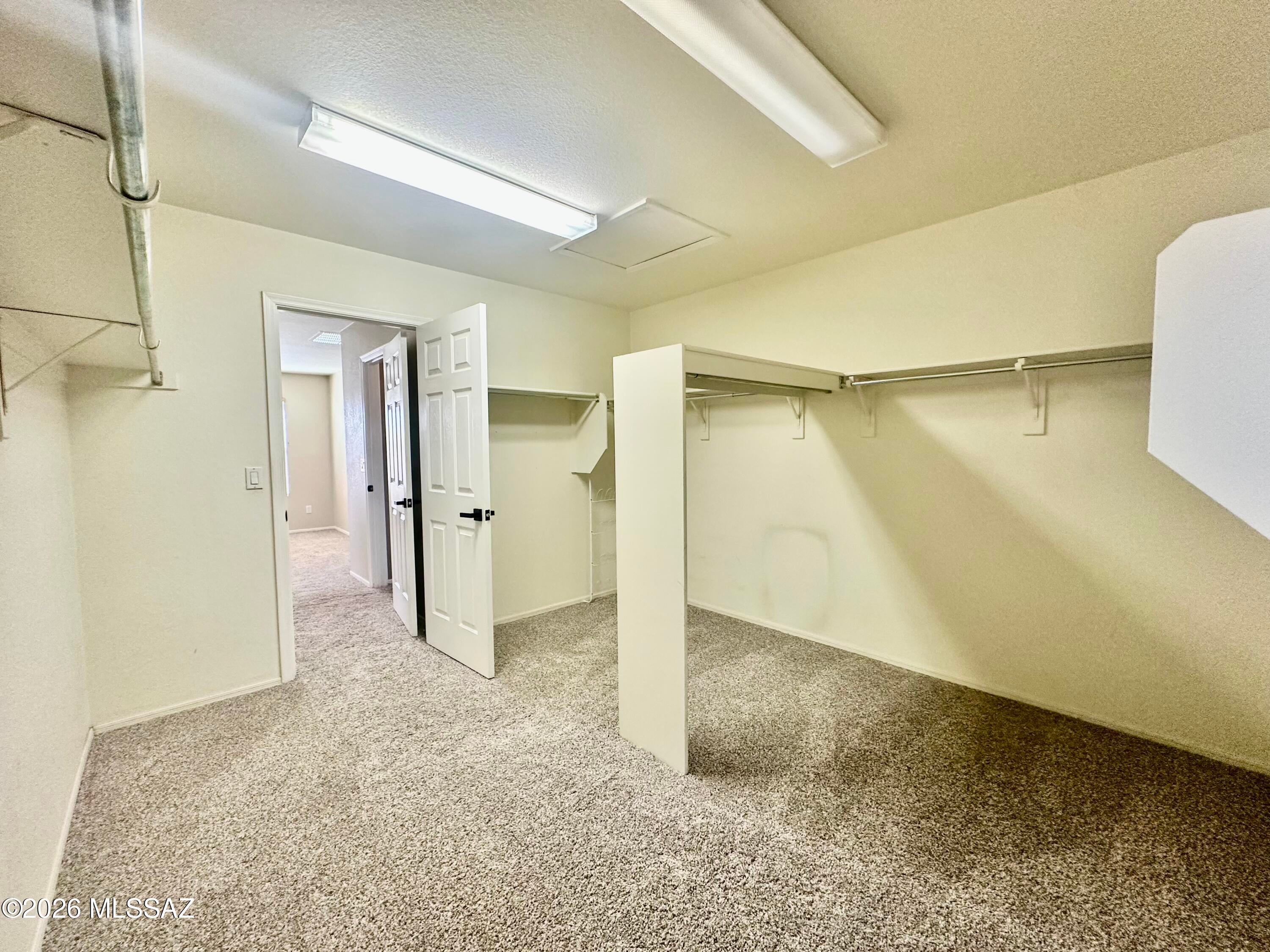 Rancho Del Lago (207-388) - Residential Lease