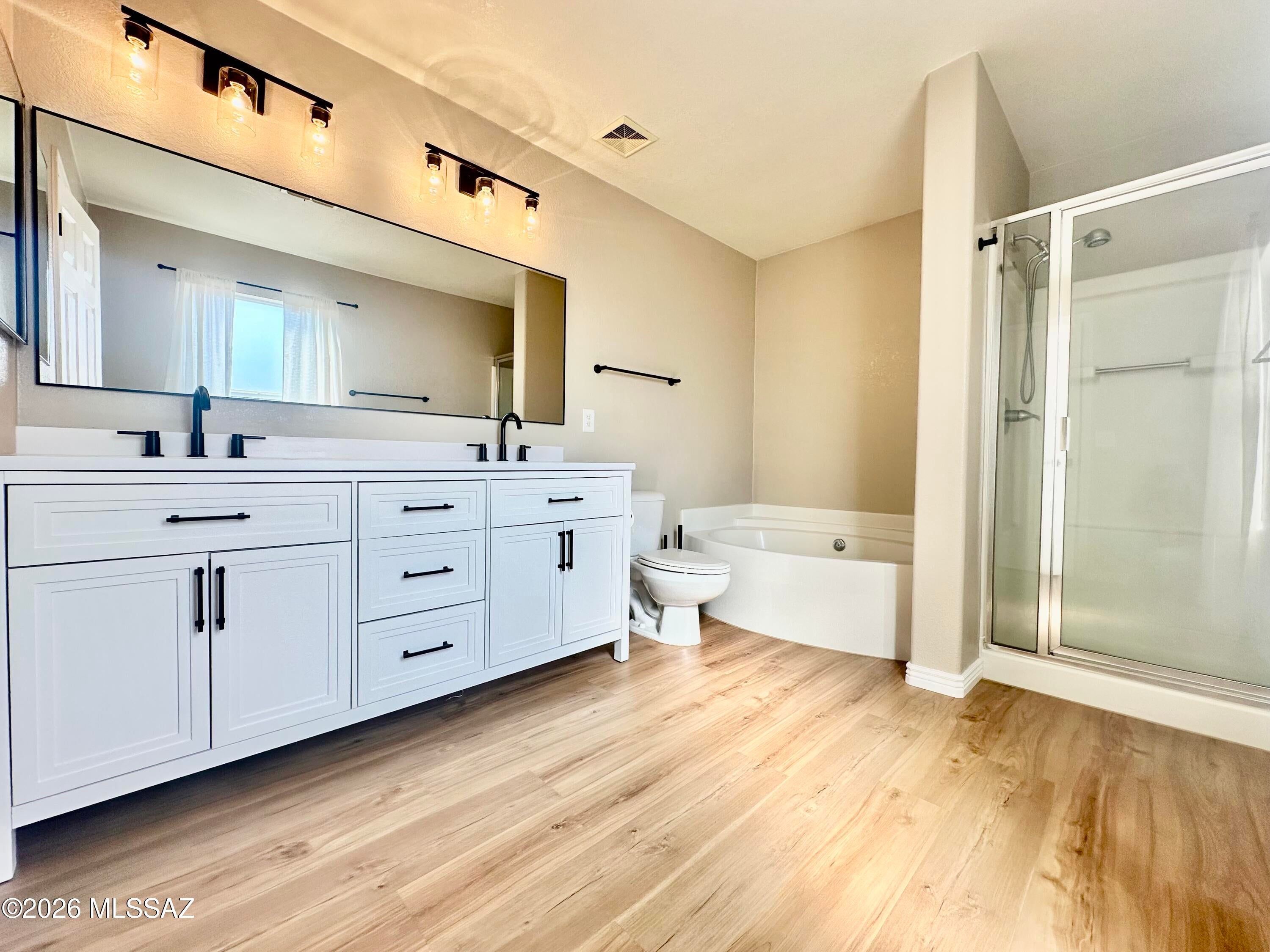 Rancho Del Lago (207-388) - Residential Lease