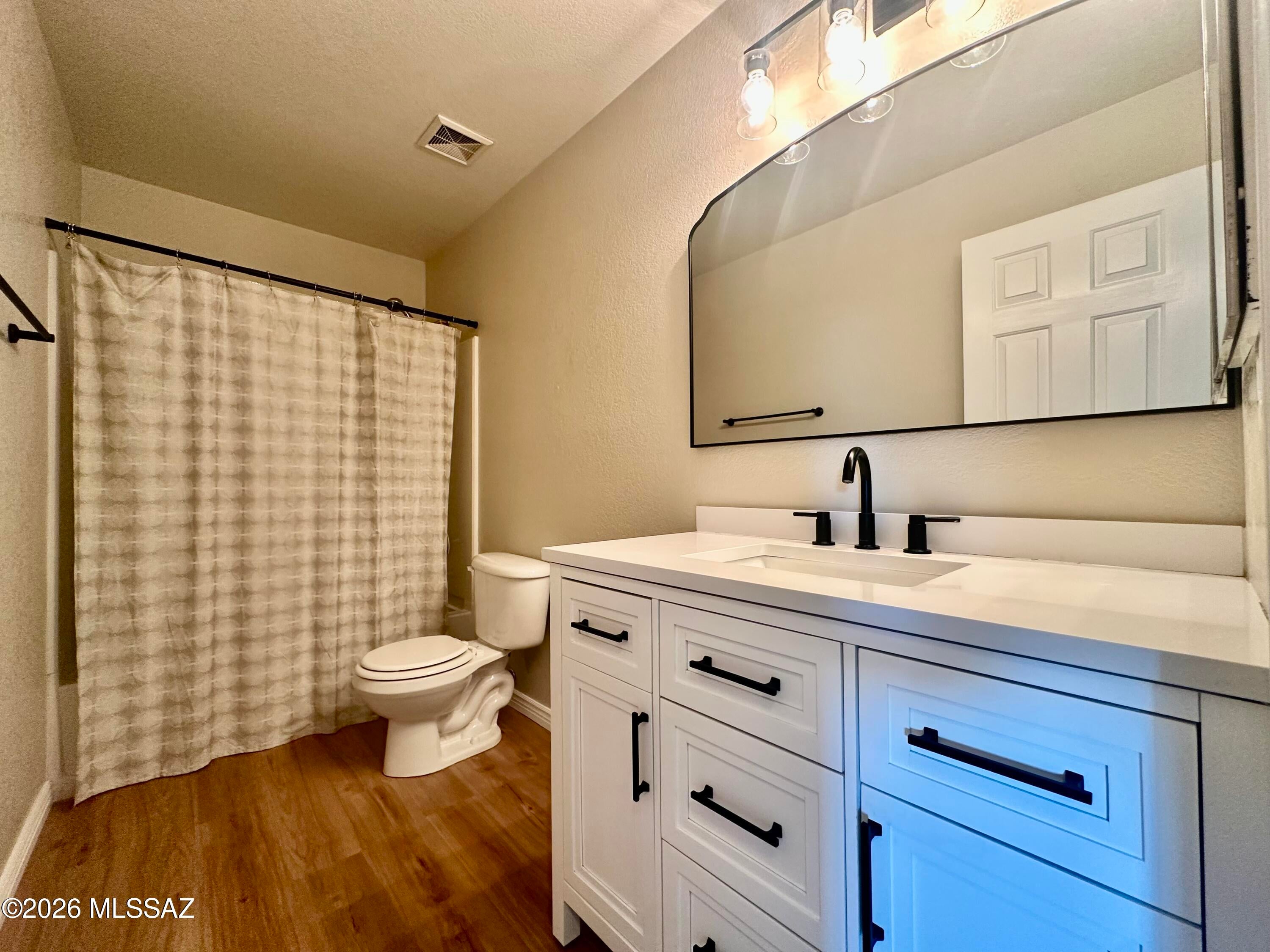 Rancho Del Lago (207-388) - Residential Lease