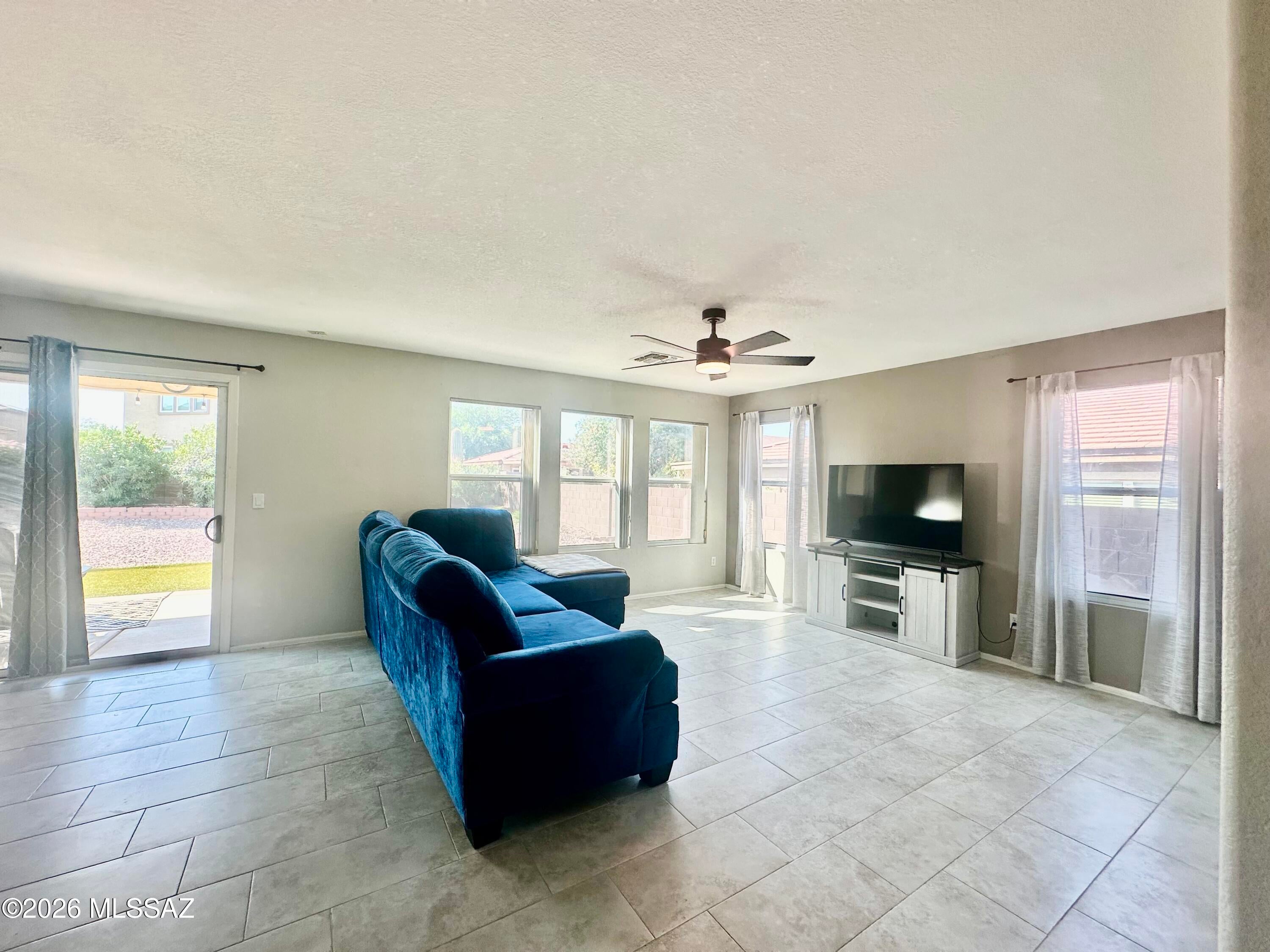 Rancho Del Lago (207-388) - Residential Lease