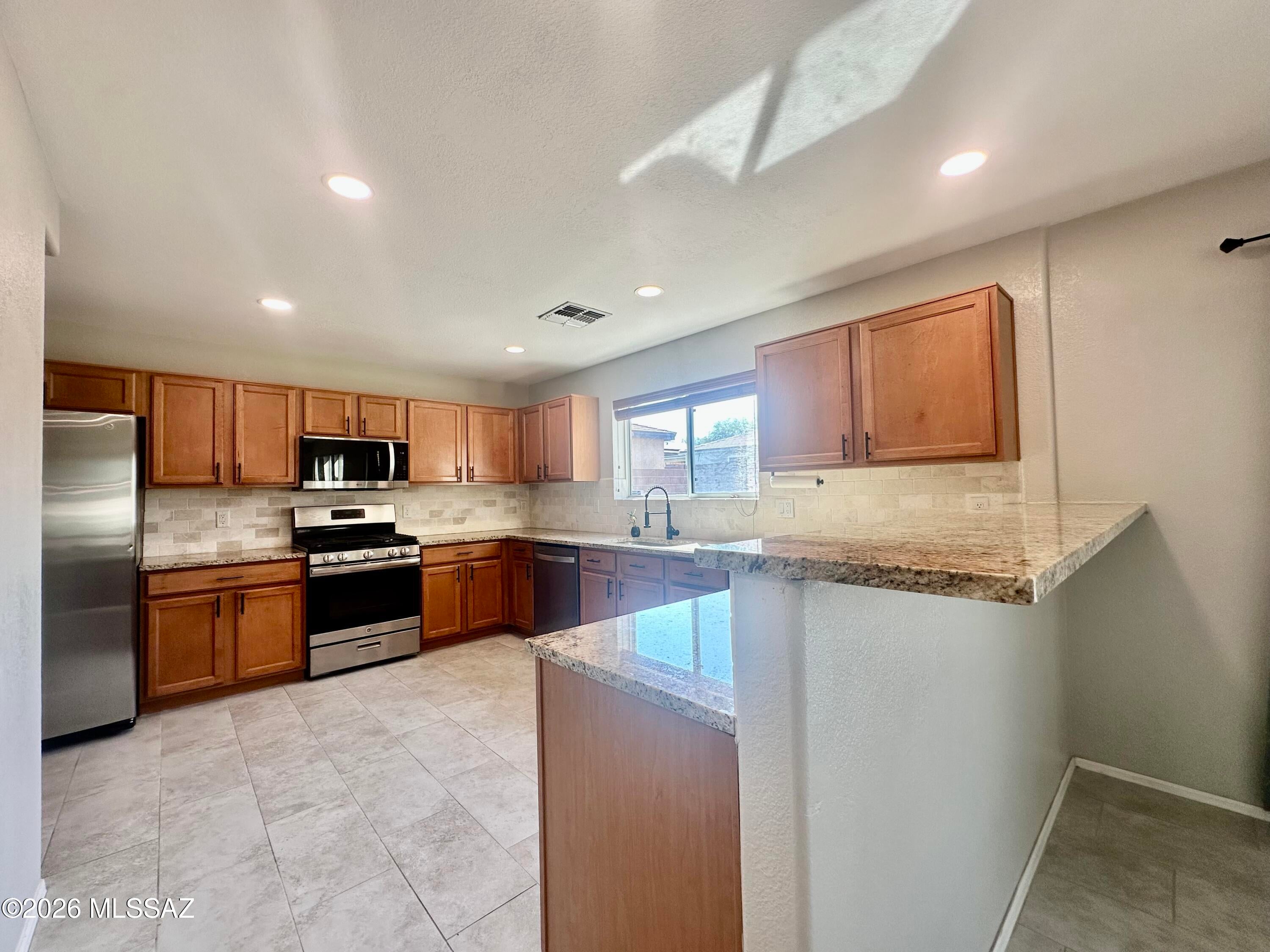 Rancho Del Lago (207-388) - Residential Lease