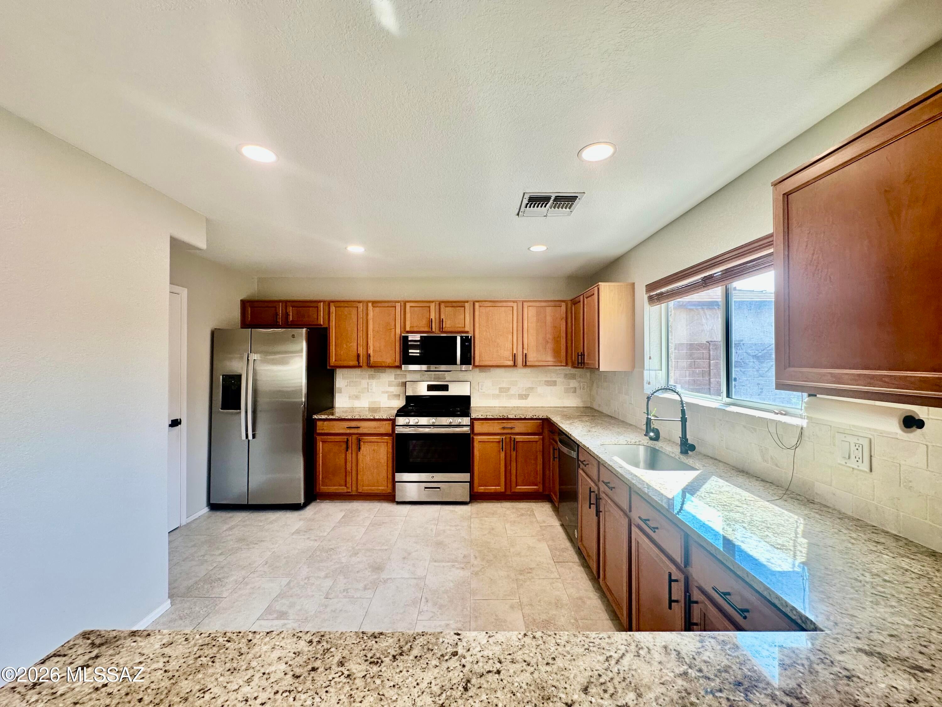 Rancho Del Lago (207-388) - Residential Lease