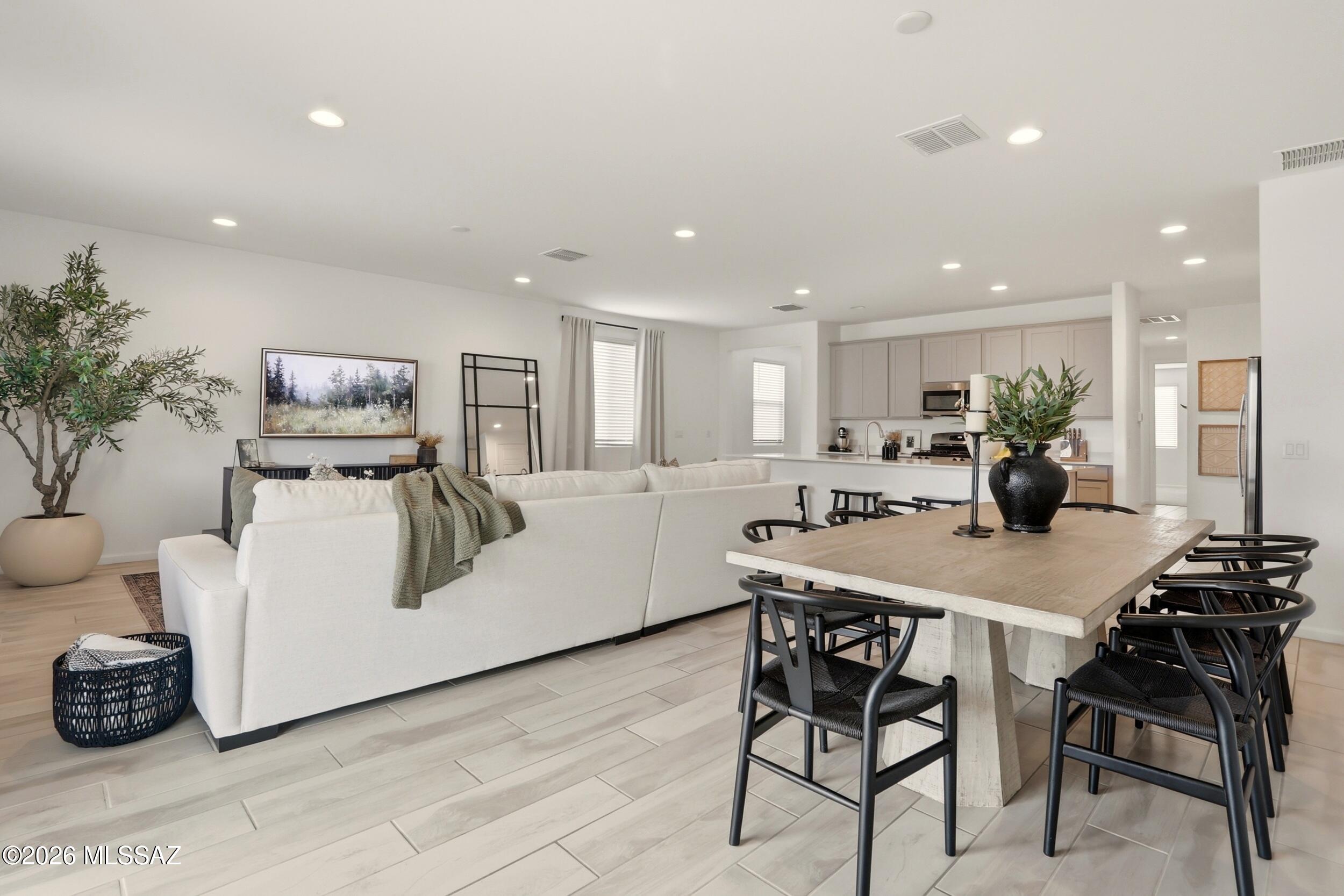 La Estancia De Tucson (1-330) - Residential