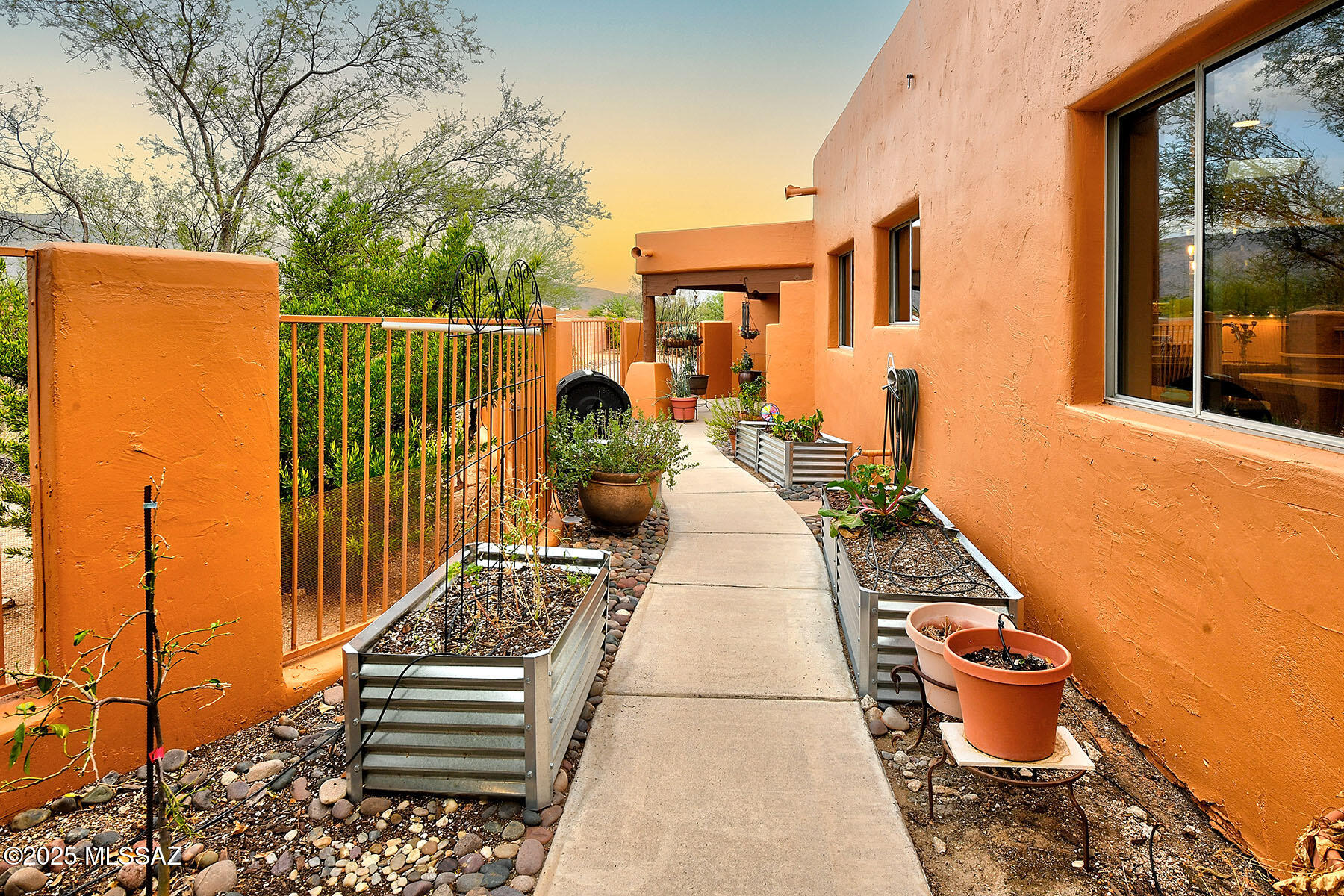 Loma De La Vista Verde (1-38) - Residential