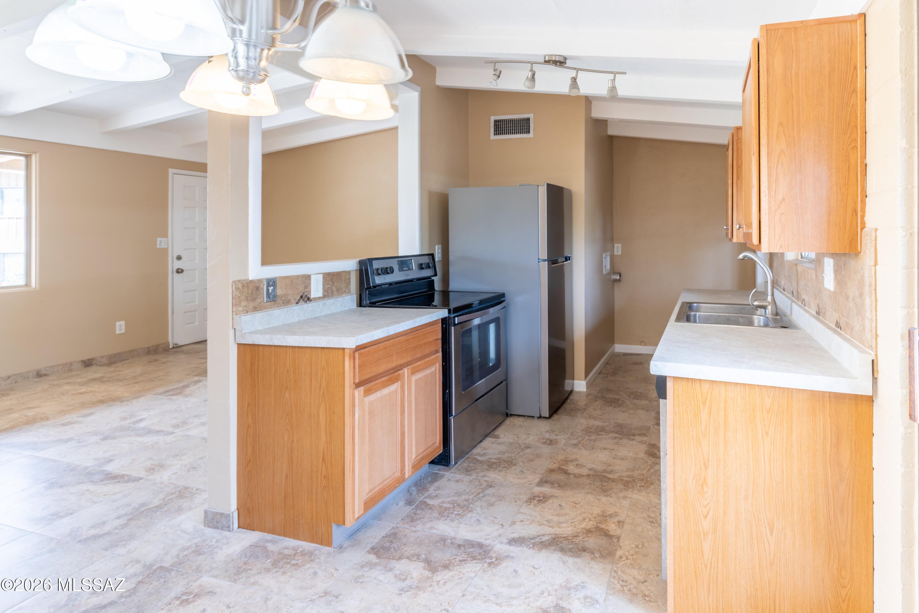 Oracle North Condominiums - Residential