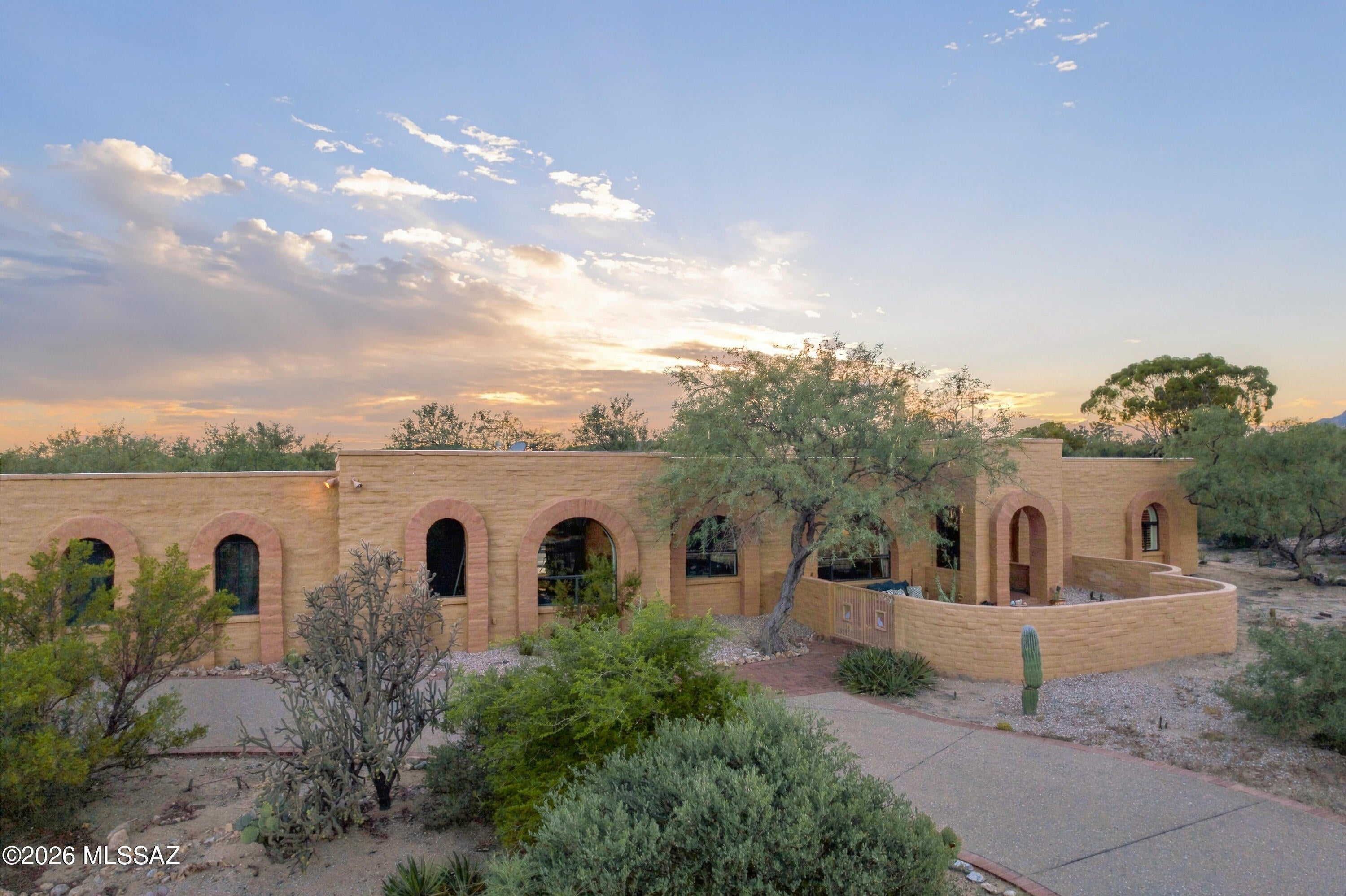 Sabino Town And Country Estates (1-77) - Residential