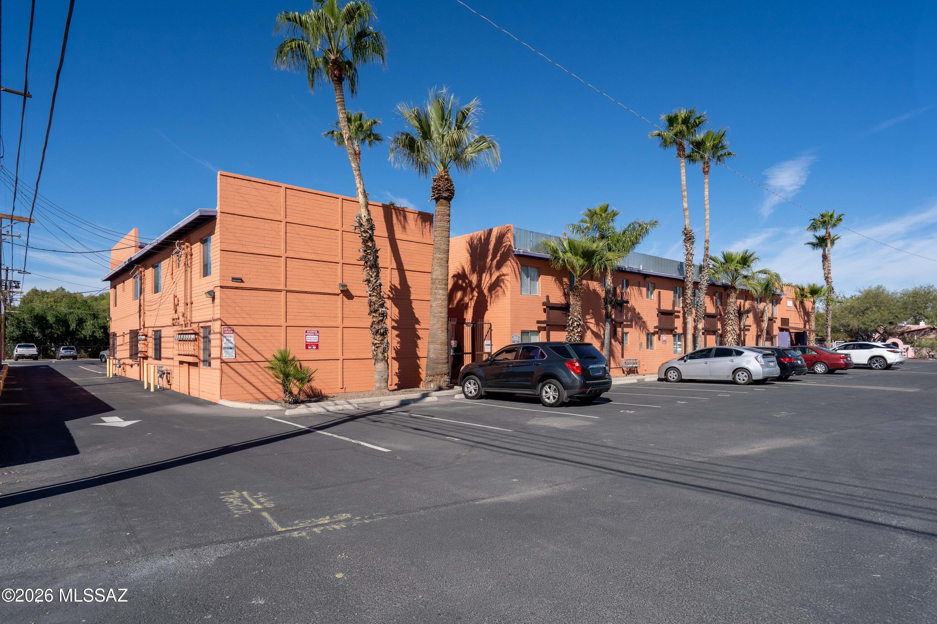 10th Street Condominiums - Residential