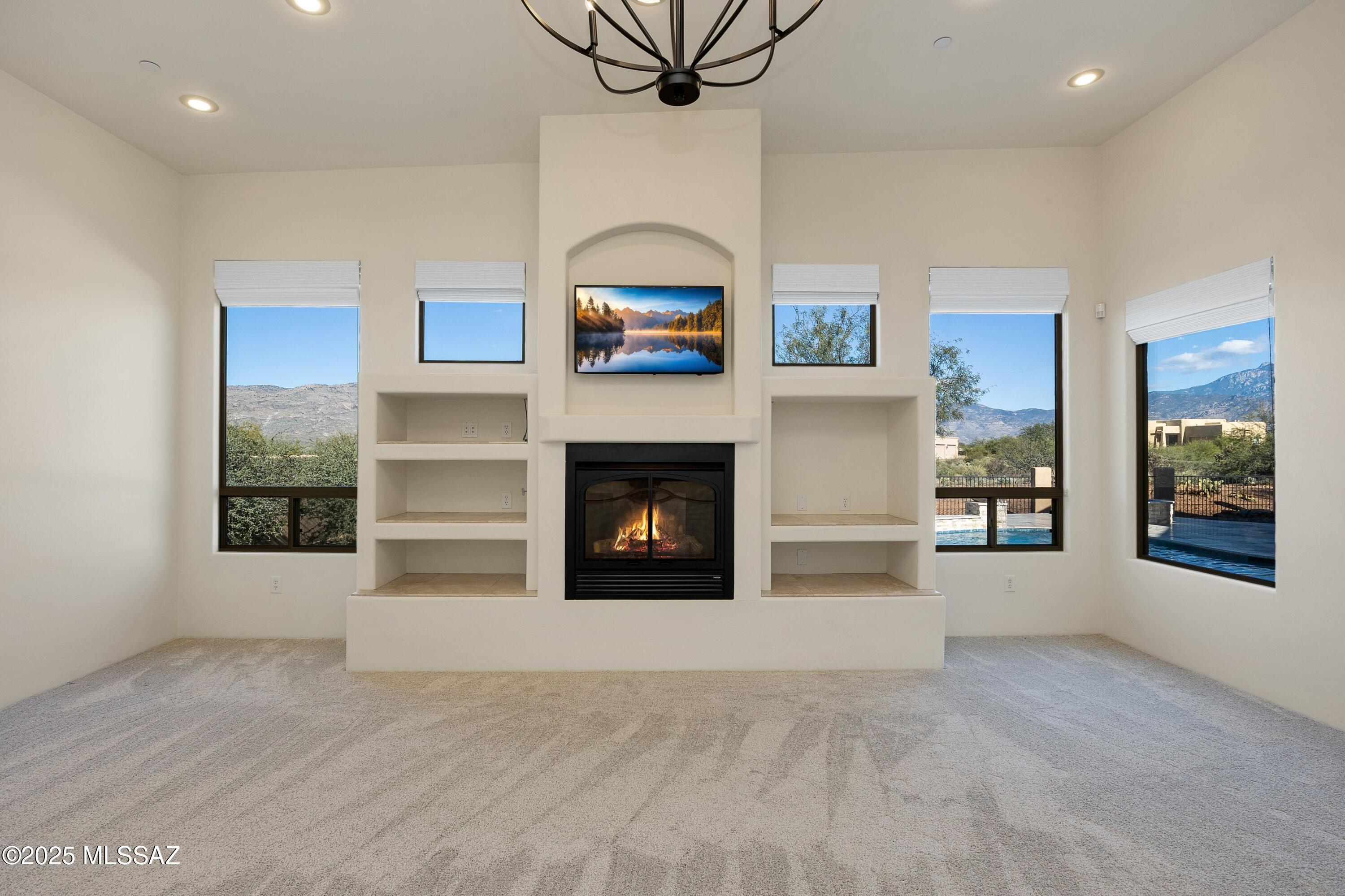 Coyote Creek (1-395) - Residential
