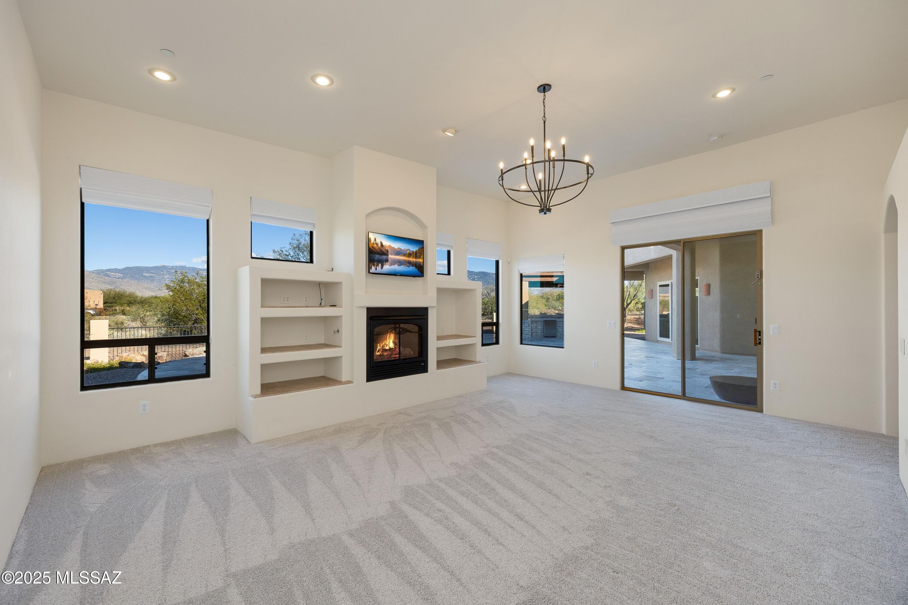 Coyote Creek (1-395) - Residential
