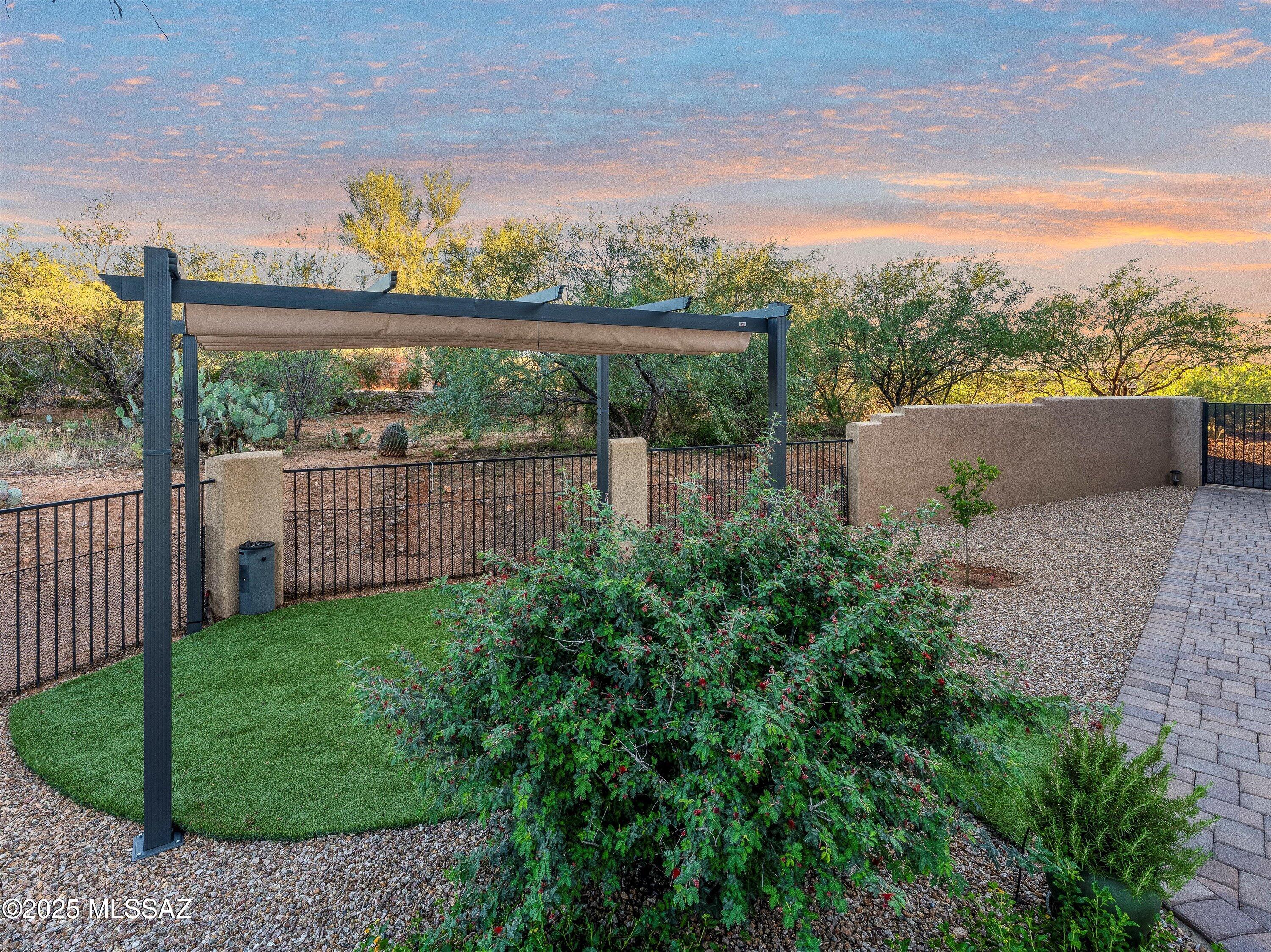 Coyote Creek (1-395) - Residential