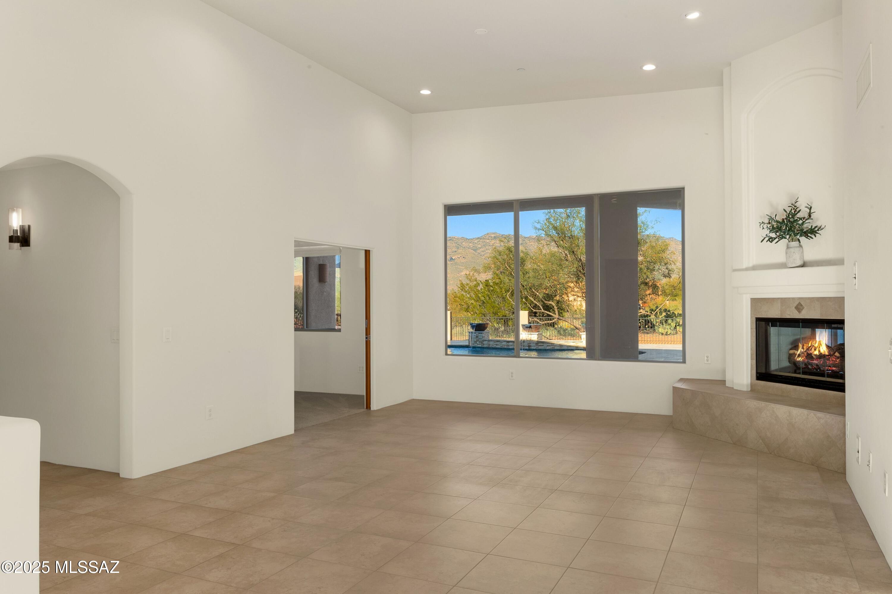 Coyote Creek (1-395) - Residential