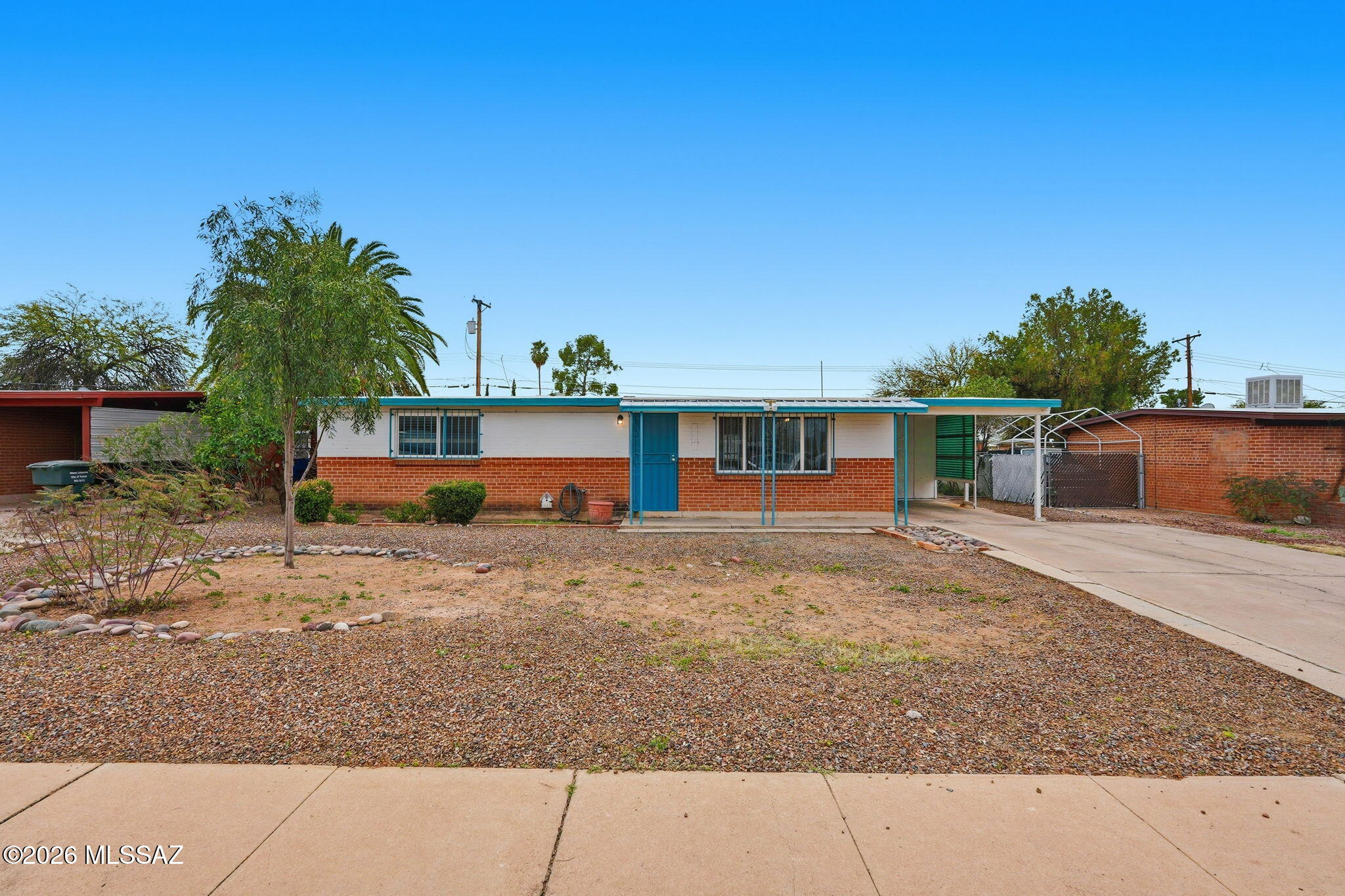 Charming 2 bedroom 1 bathroom home! 943 sq ft of living space in this established central neighborhood.The functional floorpan features a bright living area, a practical kitchen with ample storage, and well-sized bedrooms. The low-maintenance backyard offers space to relax, garden, or customize to your needs. Conveniently located near shopping, dining, schools, parks, and malls.